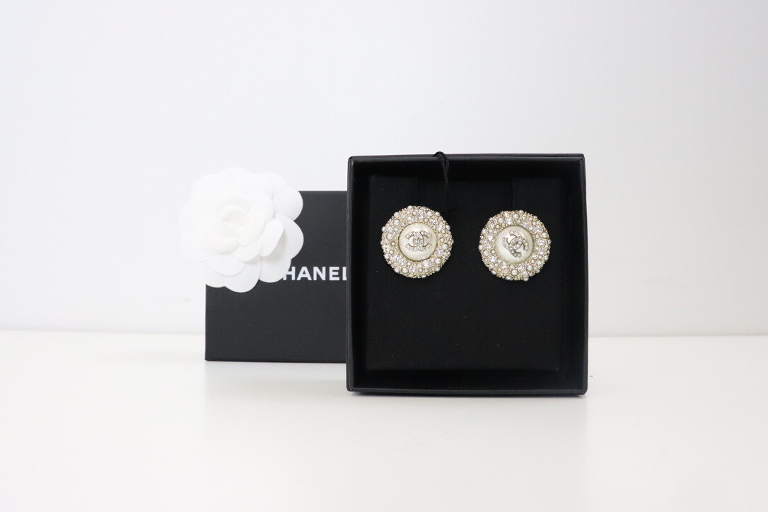 Chanel Earrings Statement Circle Round Crystal with Pearl (Gold), New in Box WA001