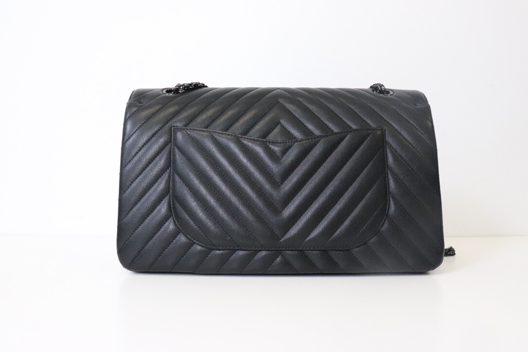 【祝開店！大放出セール開催中】 Black So 227 Reissue Chanel Clafskin in Preowned Leather, 靴