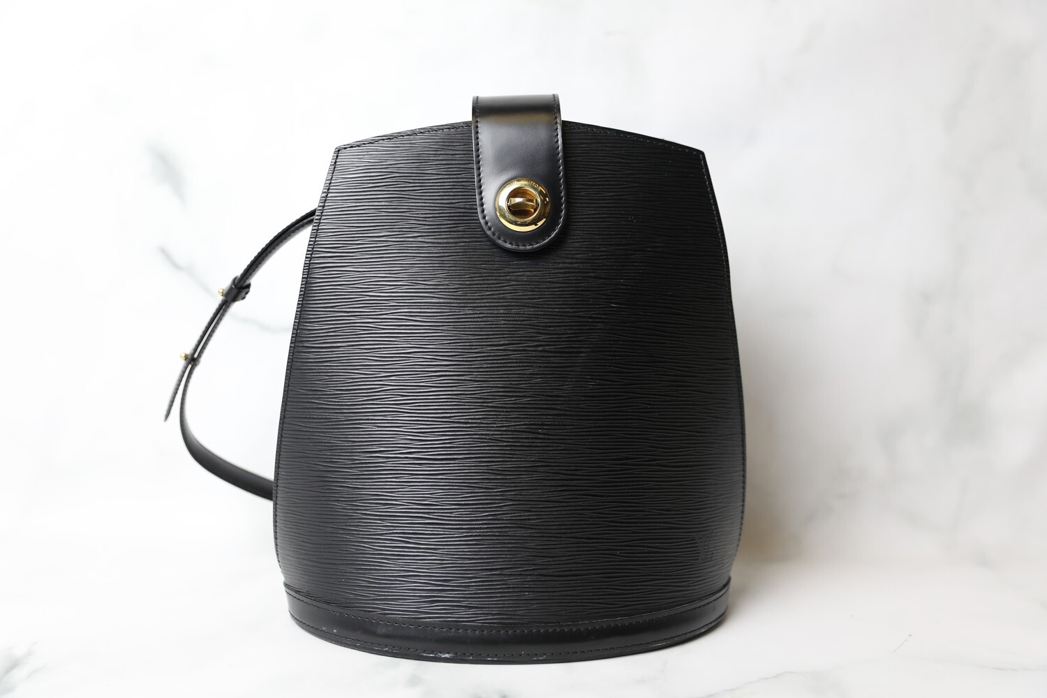 Louis Vuitton Cluny Bucket Bag, Black Epi Leather with Gold Hardware, Preowned no Dustbag WA001