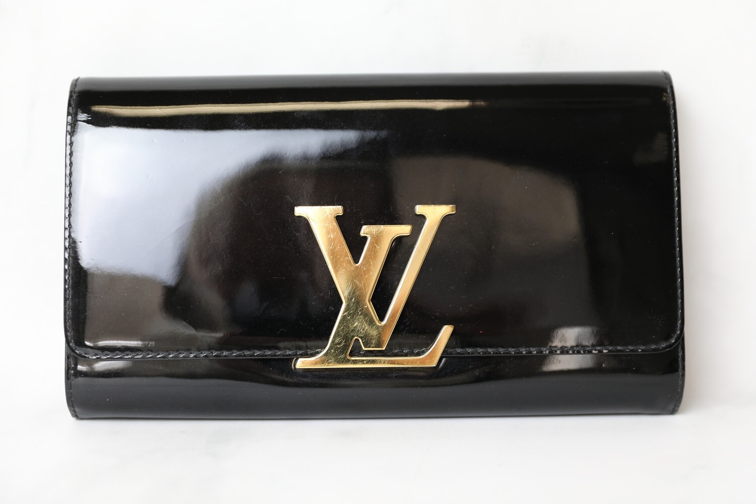 Louis Vuitton Louise Clutch, Black Patent with Gold Hardware, Preowned in Dustbag WA001