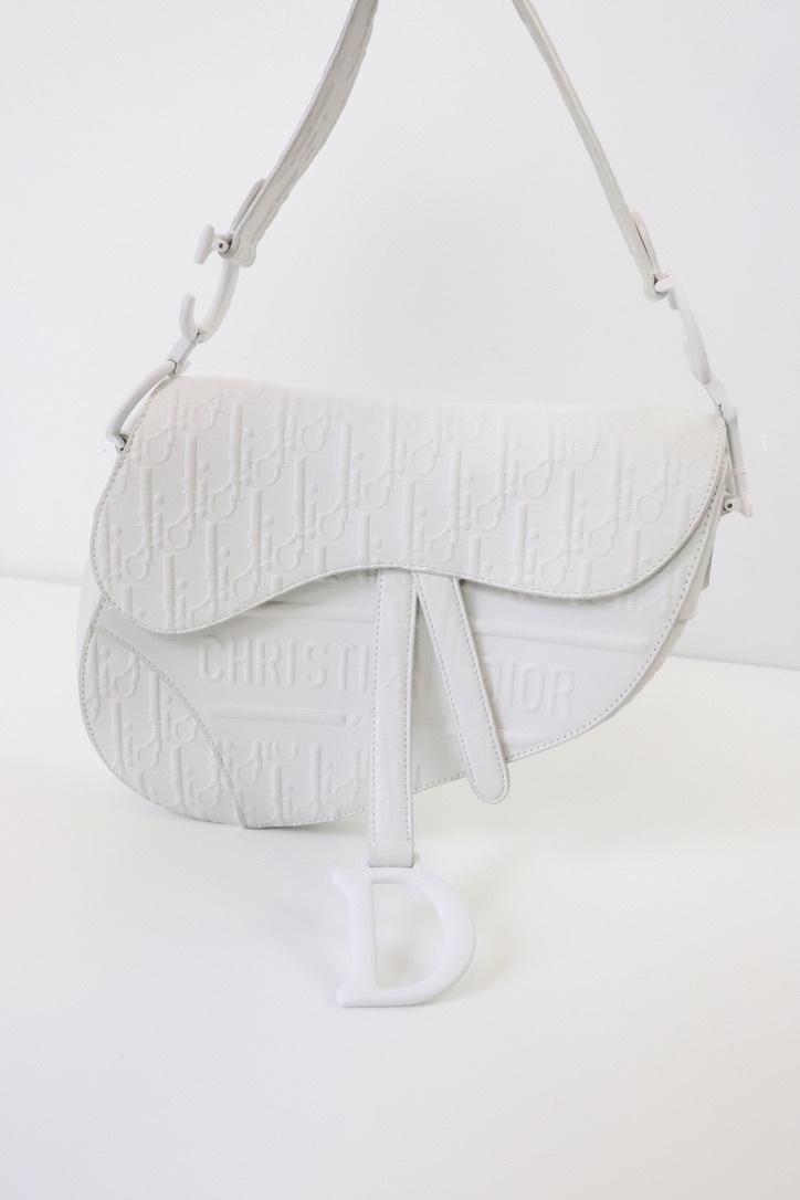 Dior // White Leather Saddle Bag – VSP Consignment