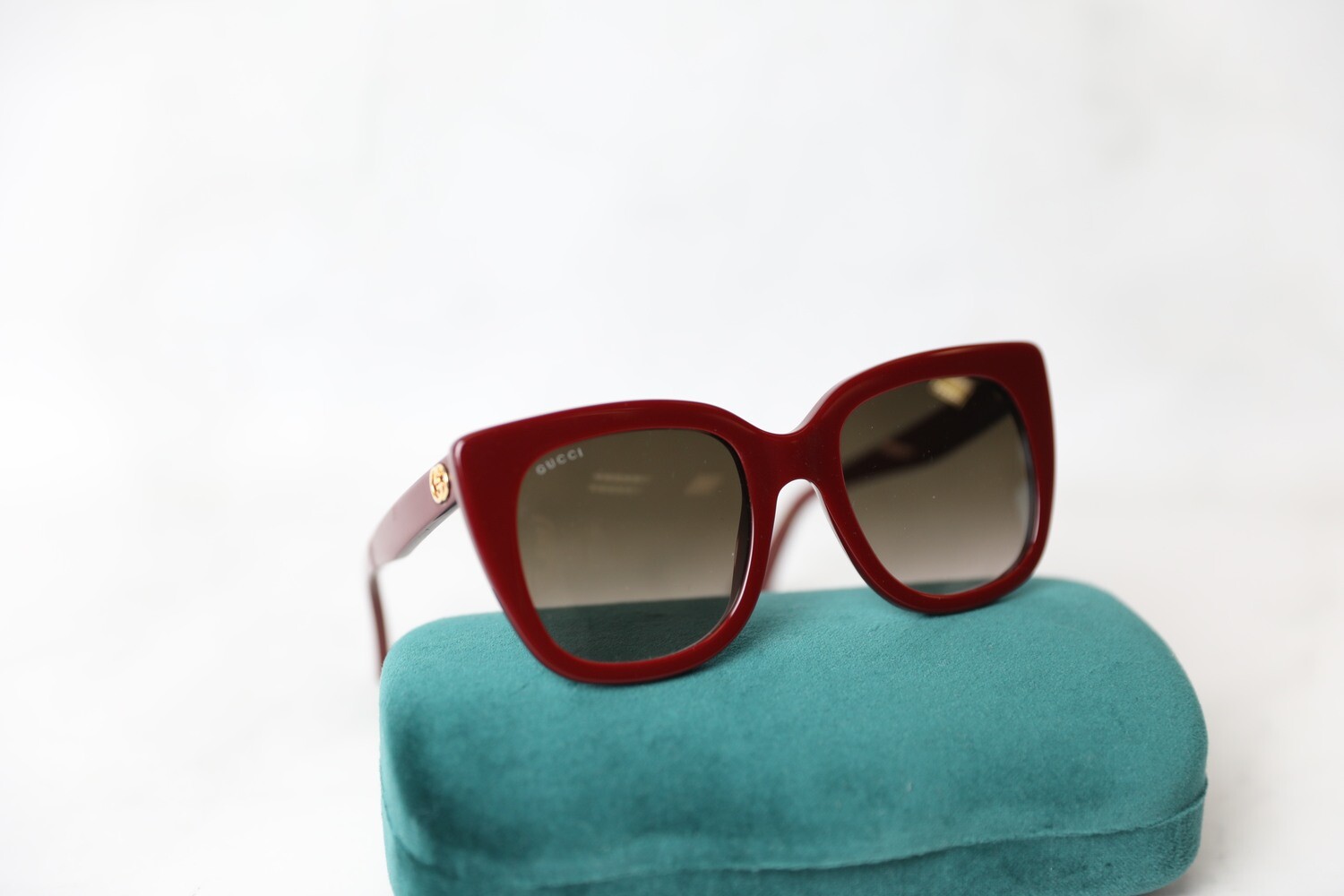Gucci Sunglasses, Red, New in Case WA001