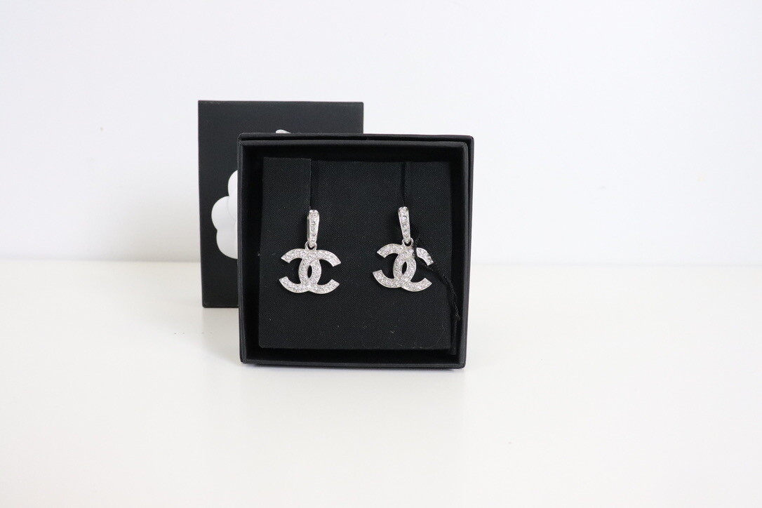 Chanel Earrings Crystal Drop Statement CC, New in Box