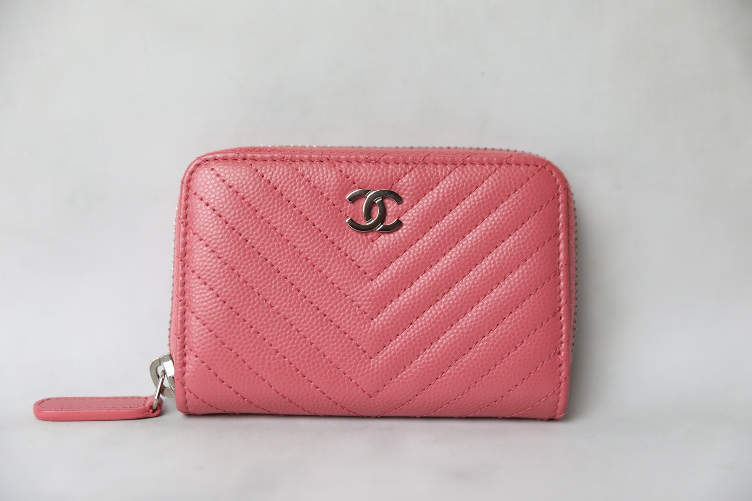 Chanel Zippy Card Case, Pink Chevron Caviar with Silver Hardware, Preowned in Box  WA001
