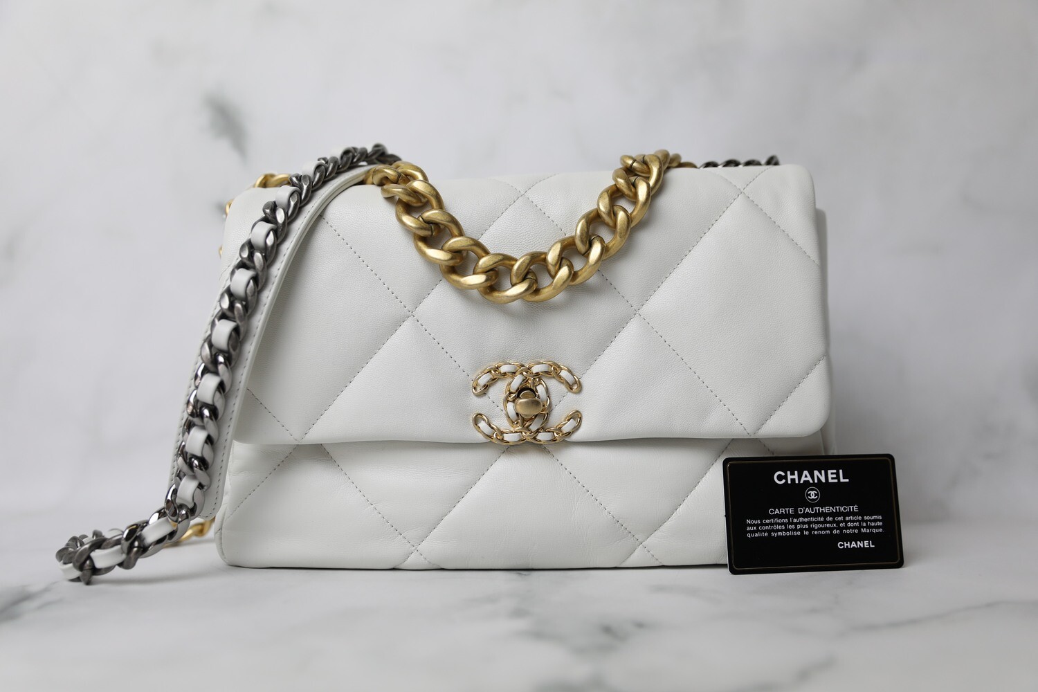 Chanel 19 Large, White, Preowned in Box WA001