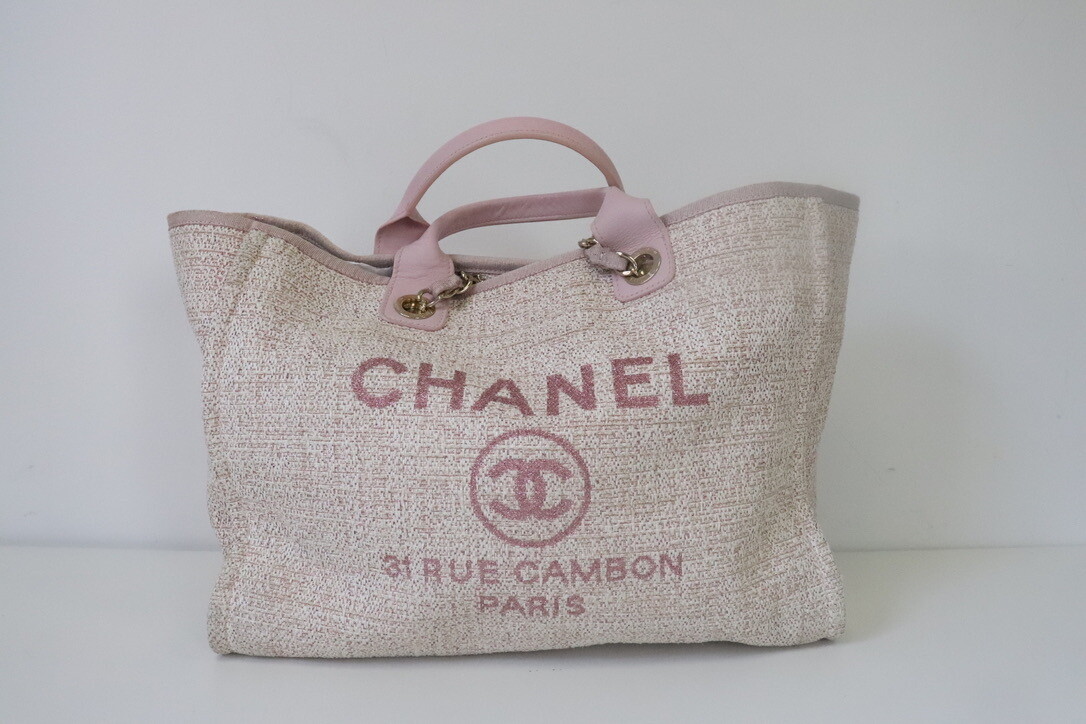 Chanel Deauville Light Pink, Preowned in Dustbag MA001