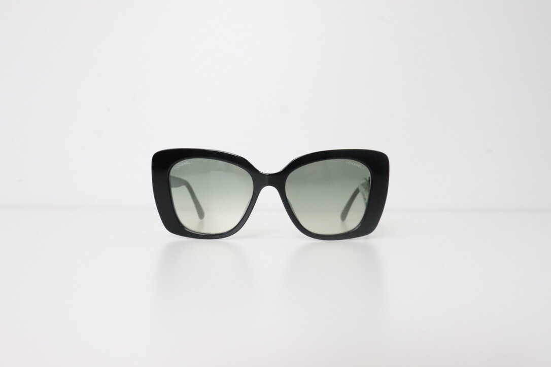 Chanel Sunglasses Black with Rhinestones, New in Dustbag