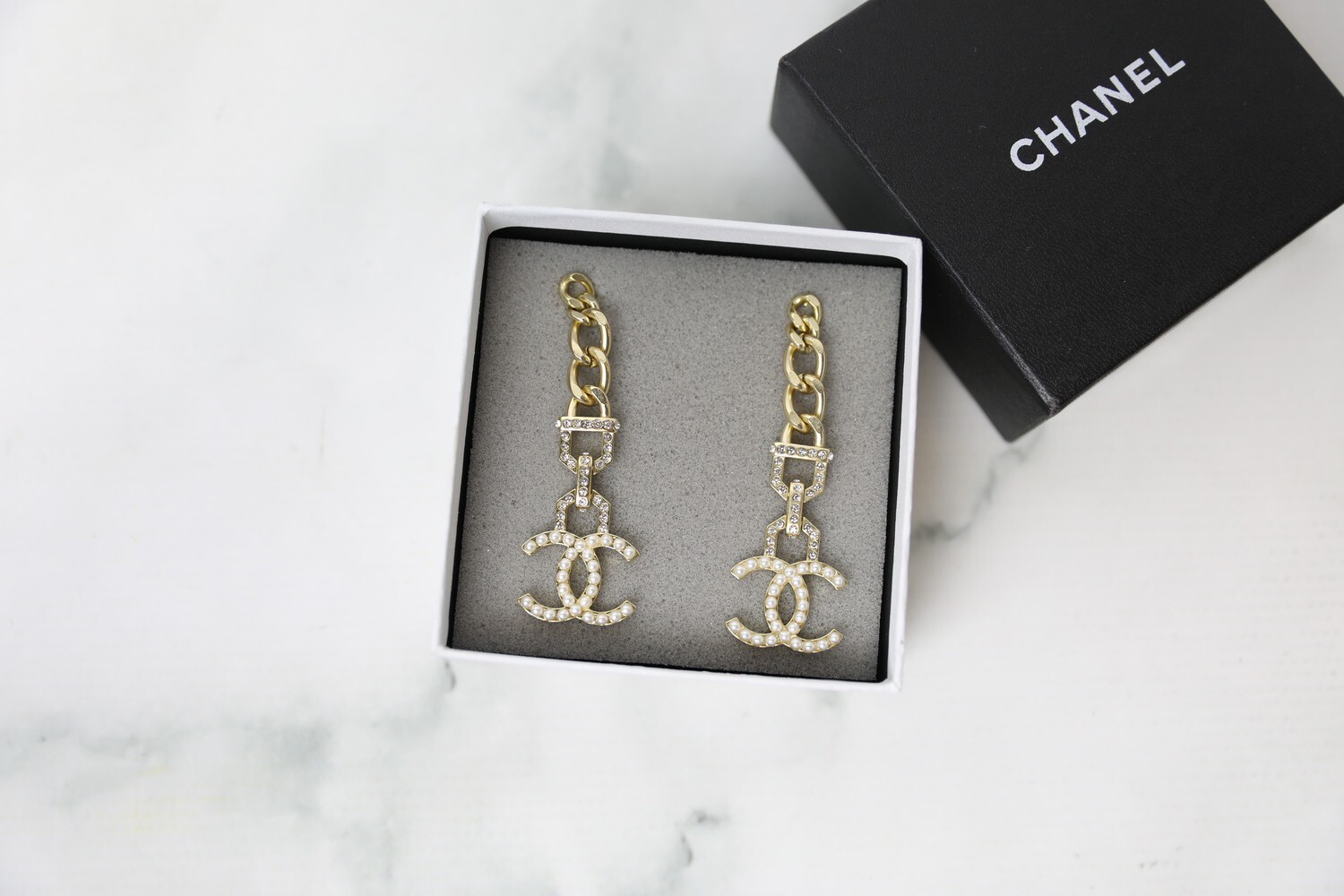 Chanel Drop Earrings, gold Chain and Crystal, Preowned in Box WA001