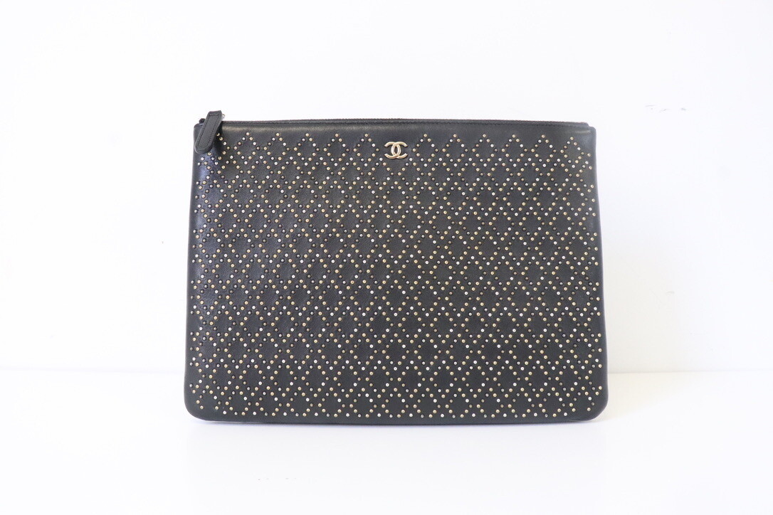 Chanel O Case Studded Pattern, Preowned in Box, MA001
