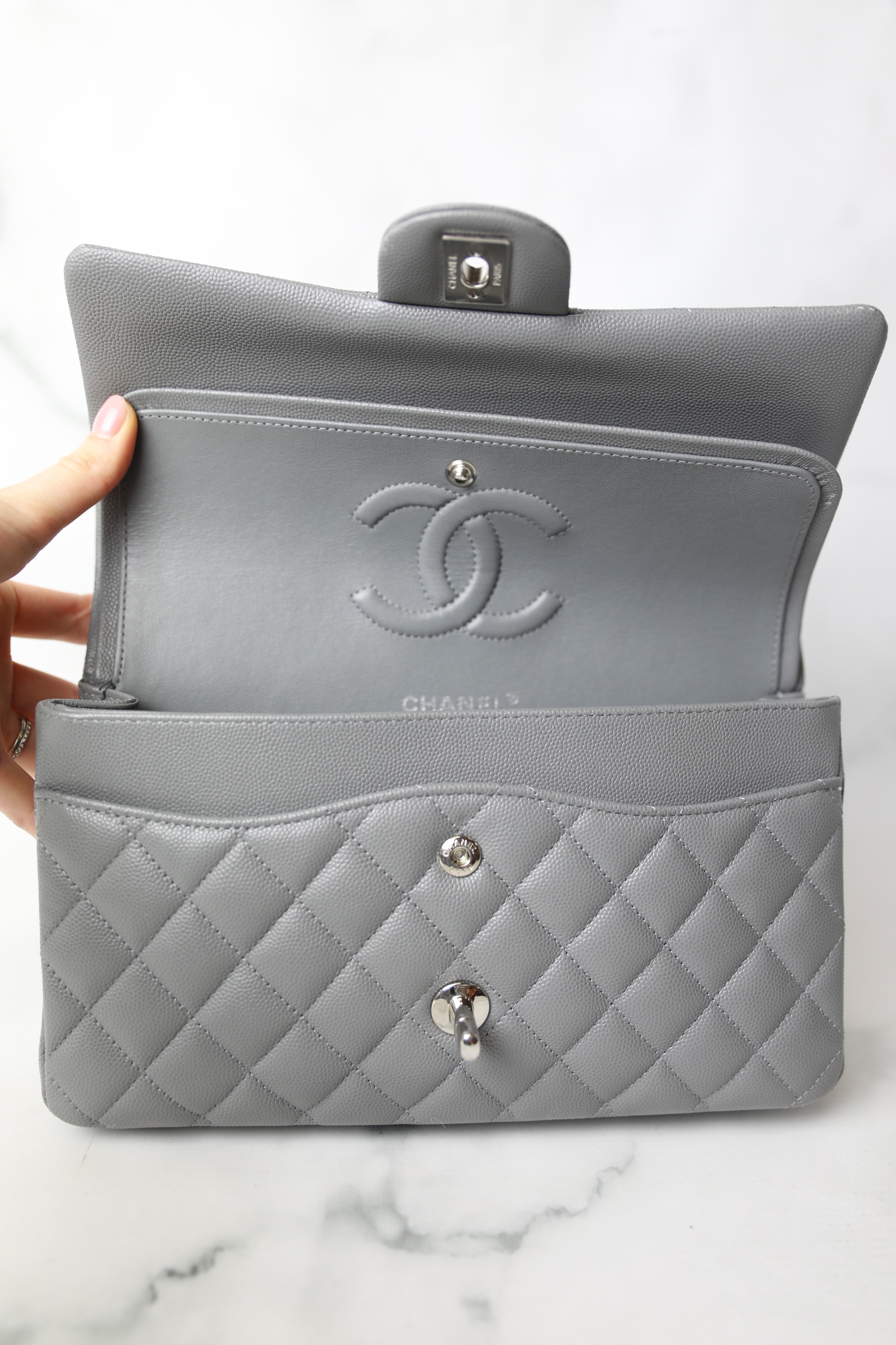 Chanel Classic Medium Double Flap 17B Gray/Grey Quilted Caviar