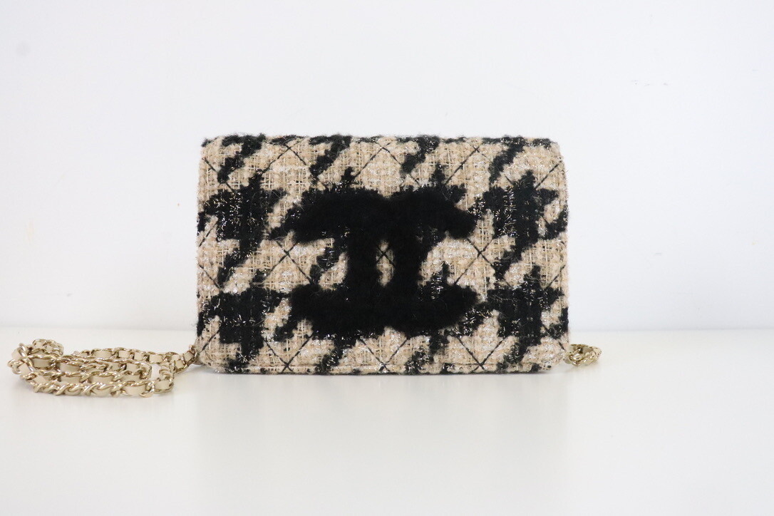 Chanel 19 Wallet on Chain, Beige and Black Houndstooth, Preowned in Dustbag