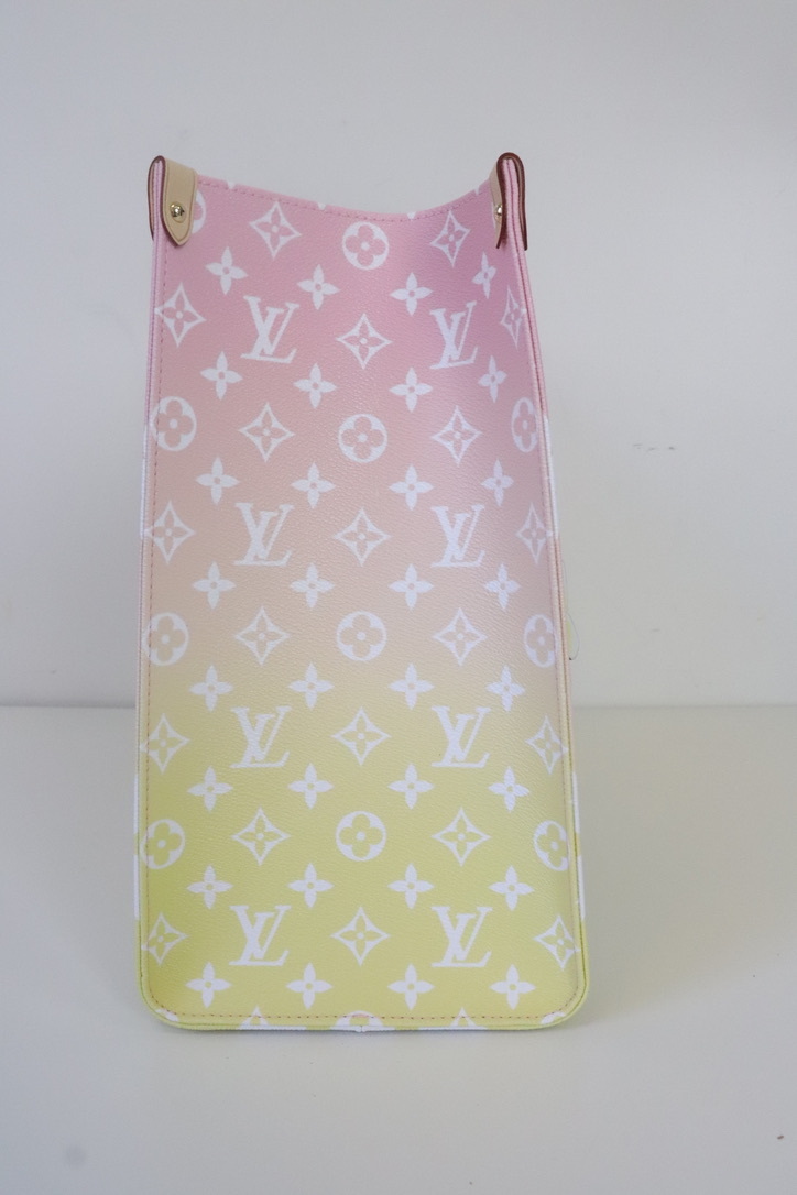 Louis Vuitton On the Go GM Pool, Beige/Blue Ombre, New in Dustbag
