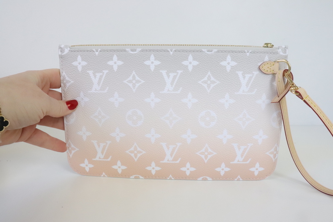 Louis Vuitton Neverfull MM Pool Beige Ombre, New in Dustbag