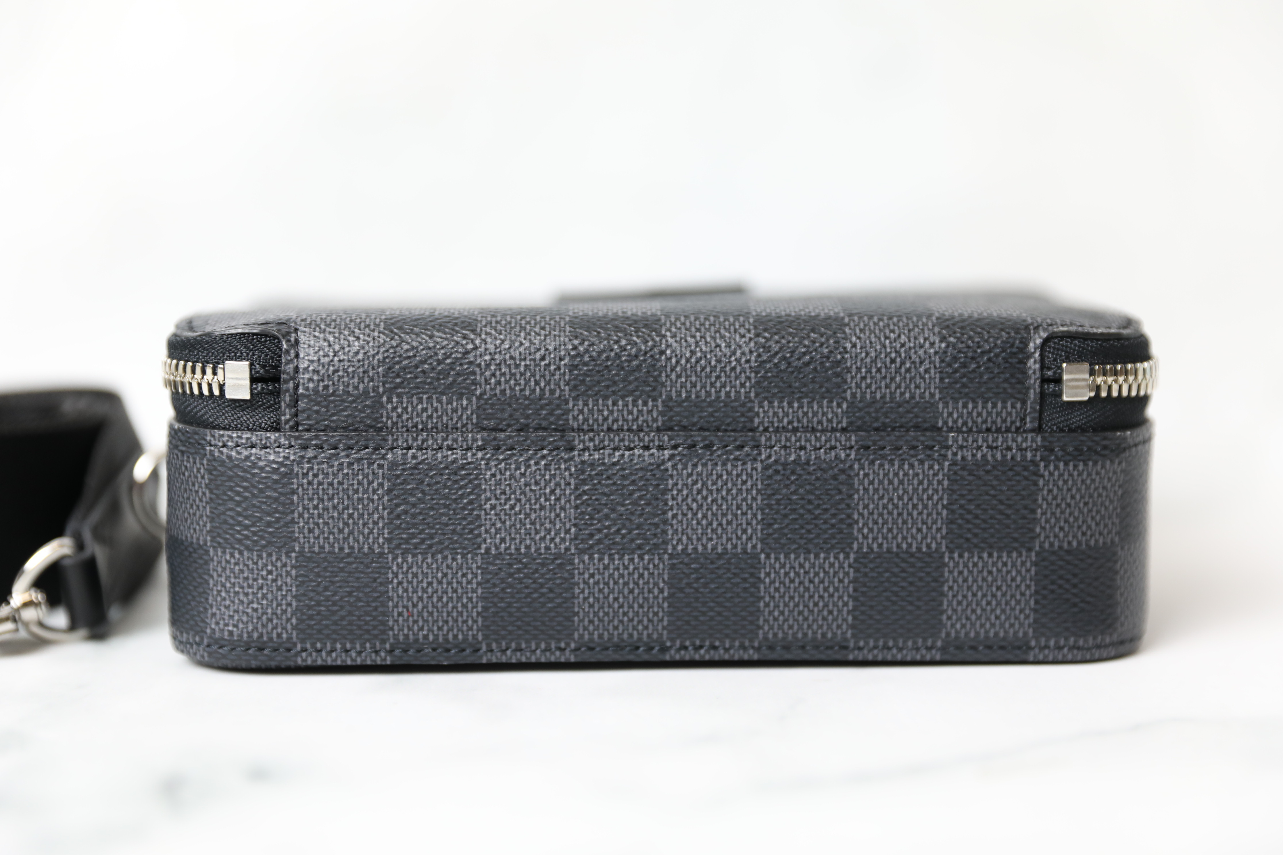 Louis Vuitton Alpha Wearable Wallet - For Sale on 1stDibs