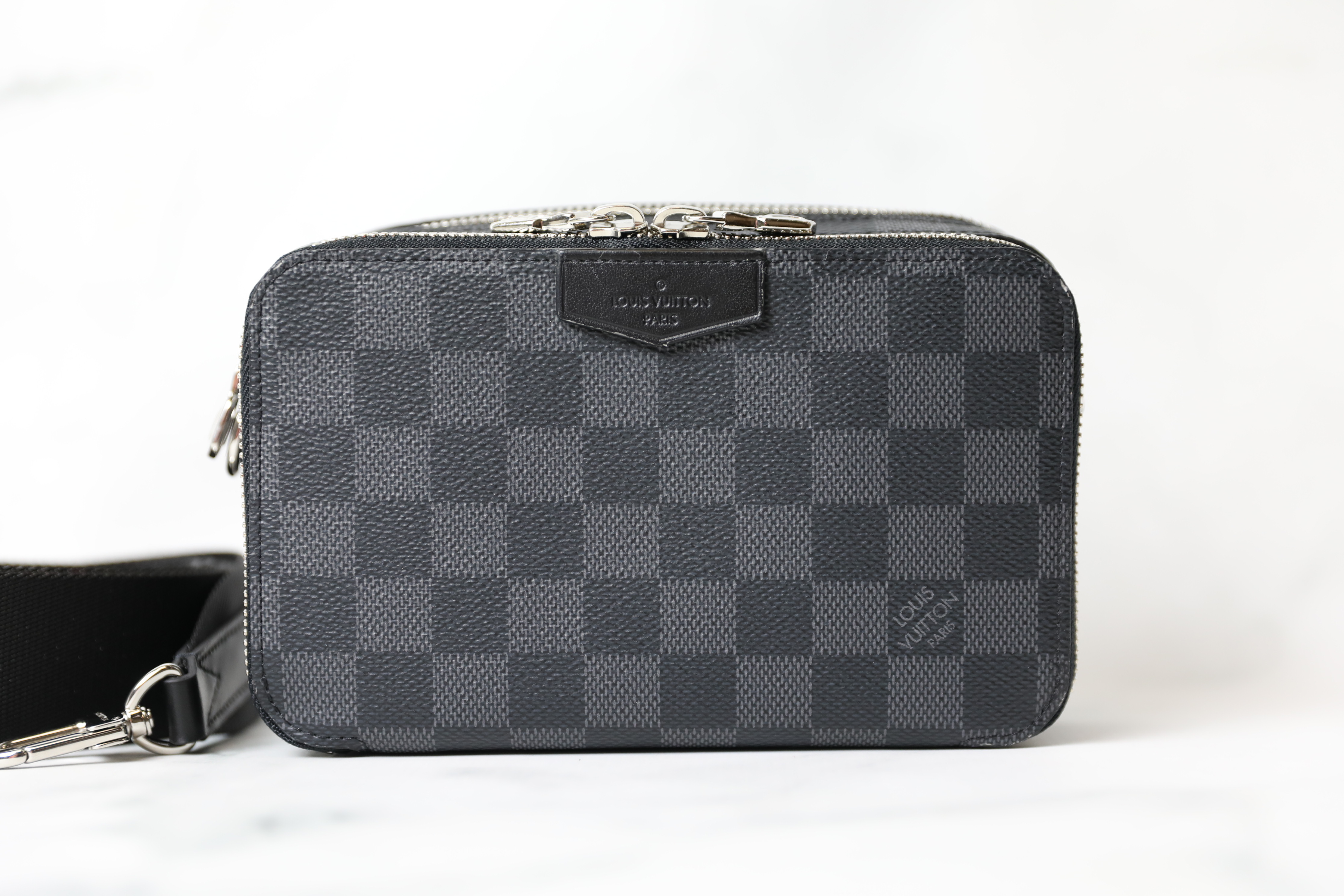 Louis Vuitton Damier Graphite Alpha Wearable Wallet - Black Messenger Bags,  Bags - LOU700566