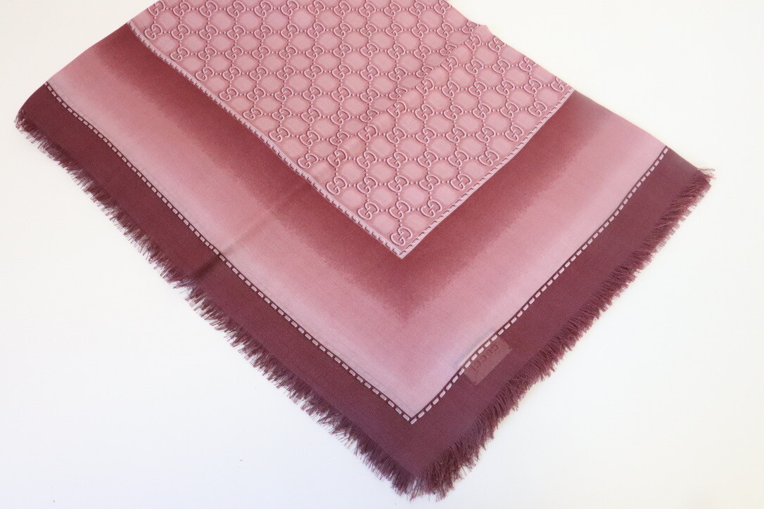 Gucci Shawl GG Pink Silk Modal Fringe, New in Tissue - No Box WA001