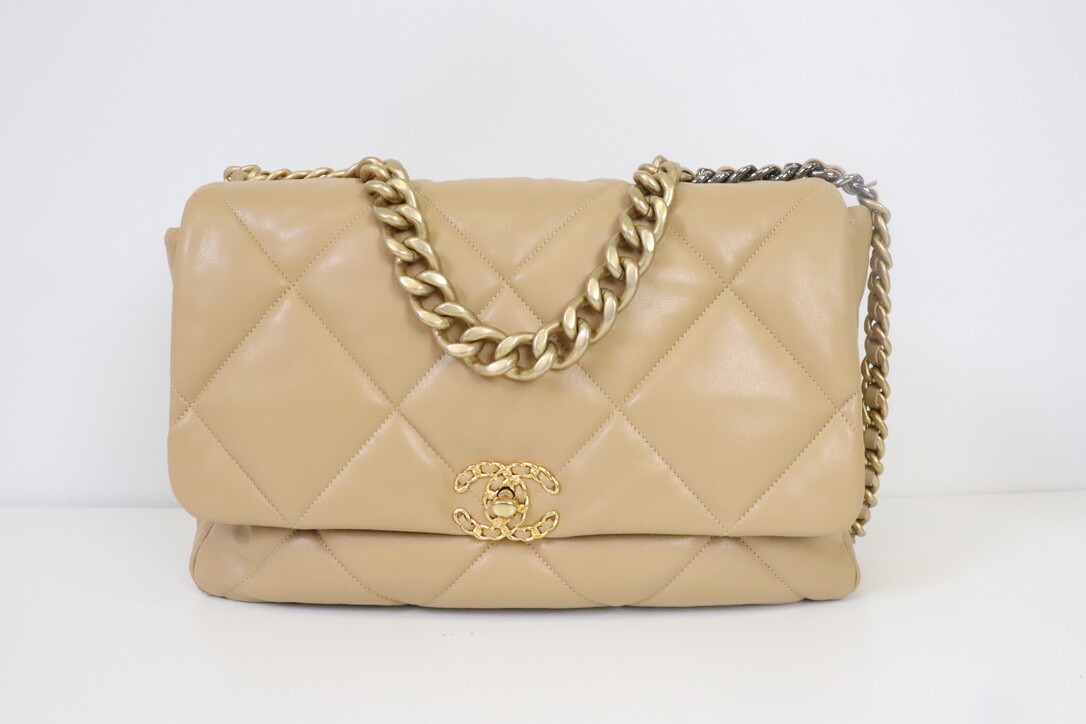 Chanel 19 Maxi 20C Dark Beige, Preowned in Box