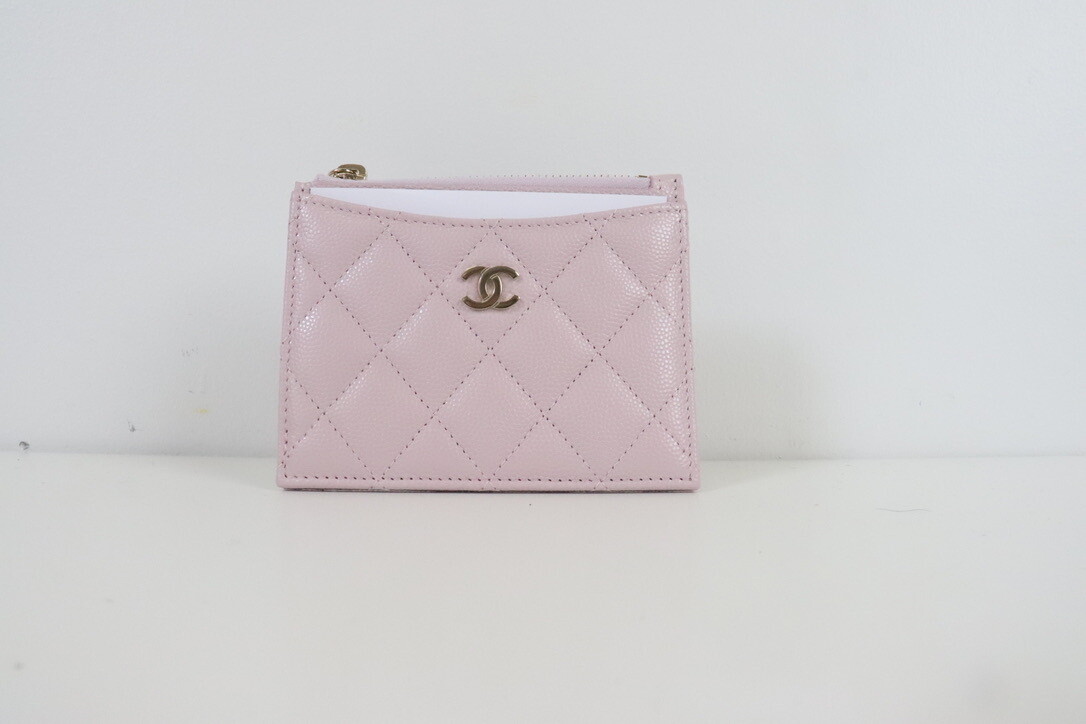 Chanel SLG Zip Cardholder, 21S Caviar Leather, Gold Hardware, New in Dustbag MA001