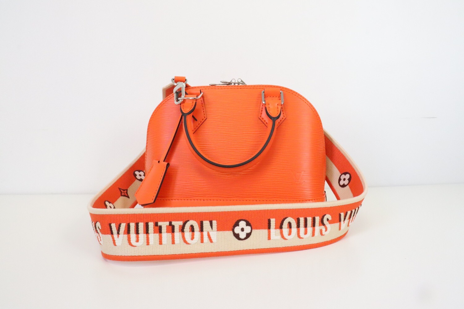 Louis Vuitton Alma BB Orange, New in Dustbag