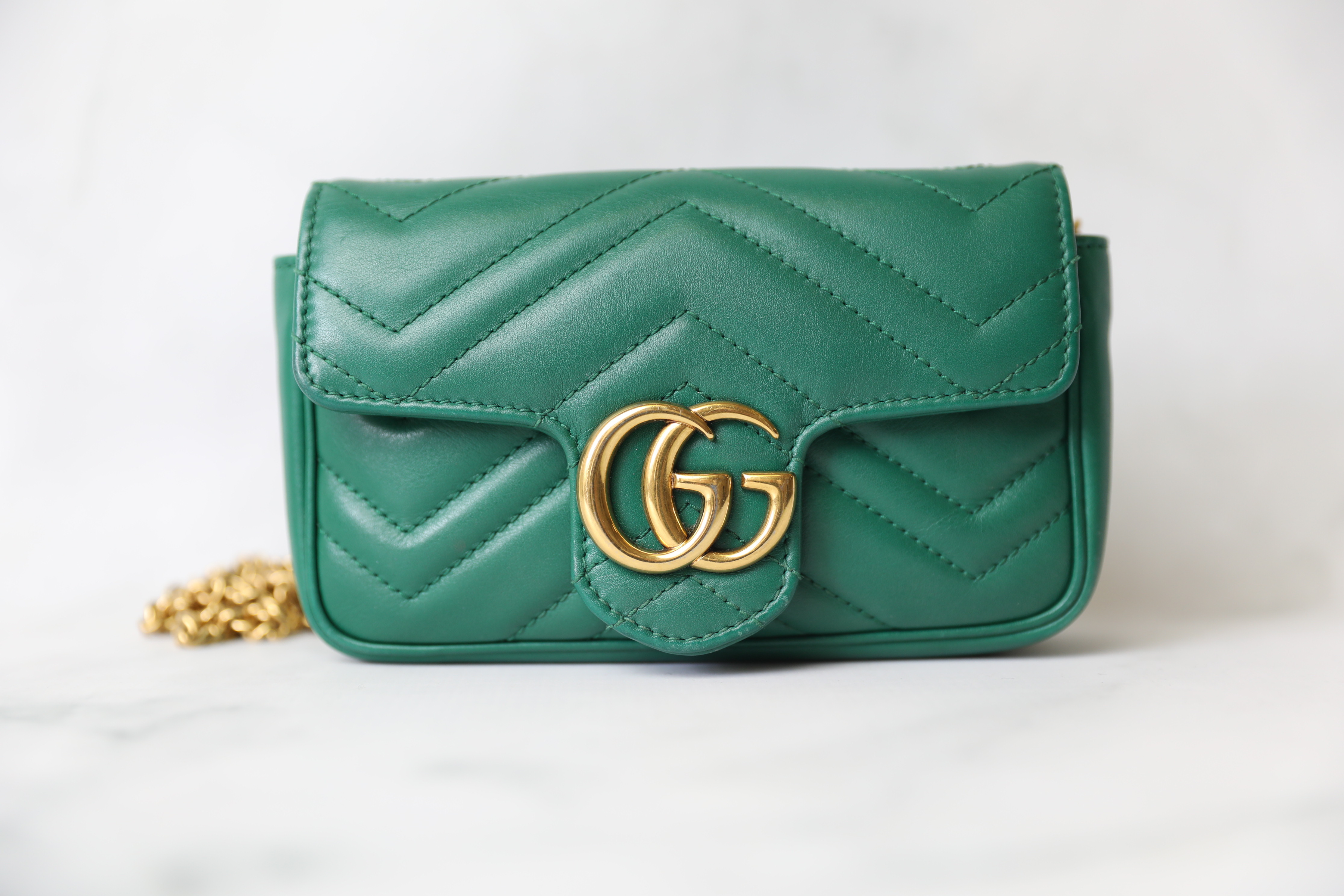 Gucci GG Marmont Matelasse Super Mini Emerald Green in Calfskin