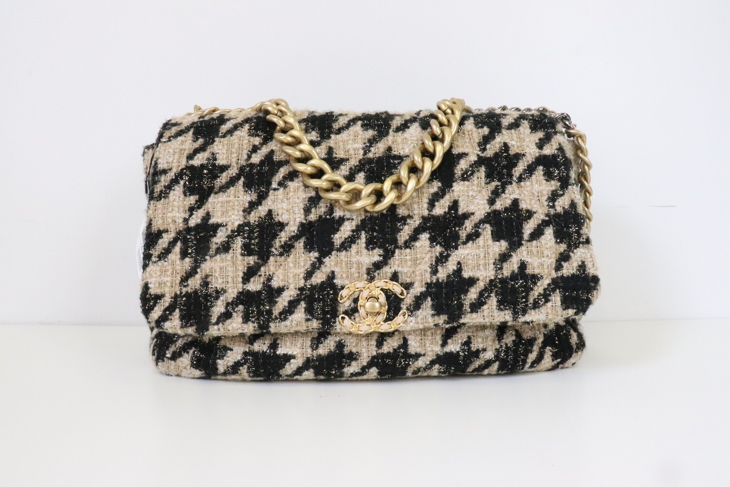 RESERVED Chanel 19 Maxi Beige, Black Tweed Houndstooth, Preowned in Dustbag