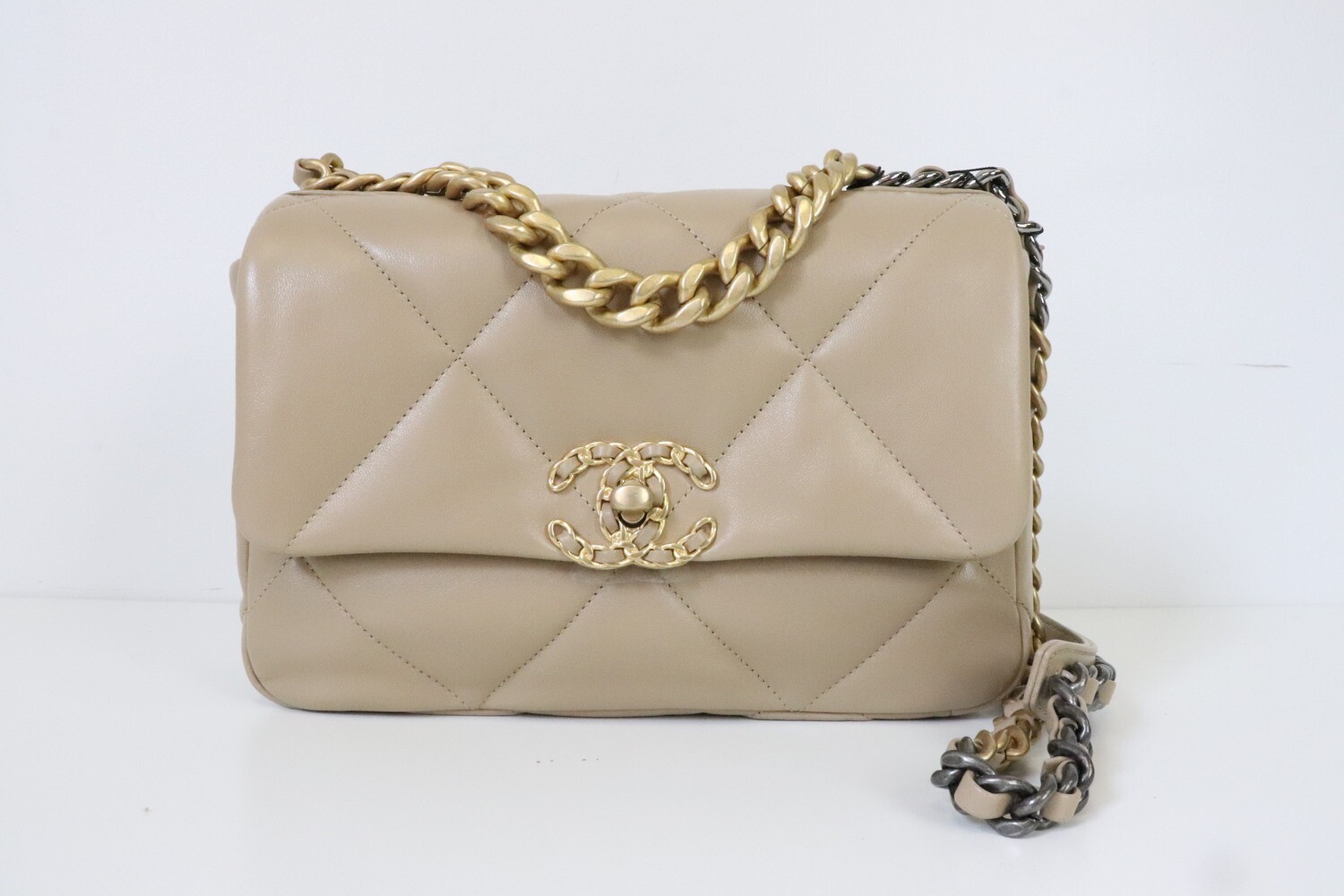 CHANEL 19 21C pastel yellow handbag l unboxing (waiting for 21A