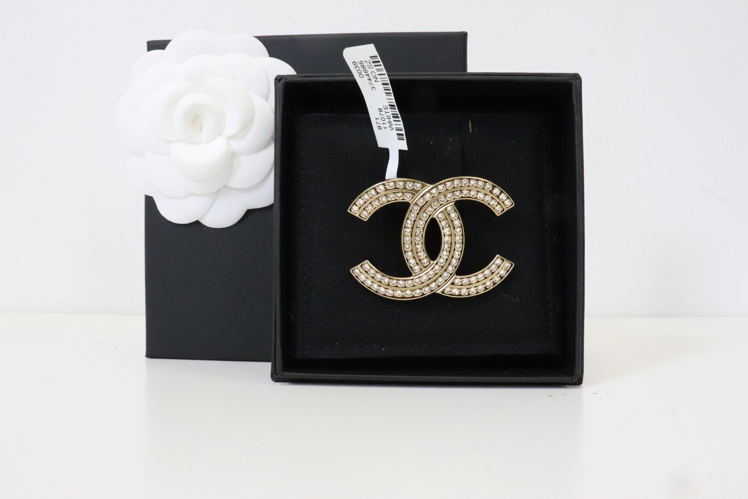 Chanel Brooch 21C Crystal CC, New in Box