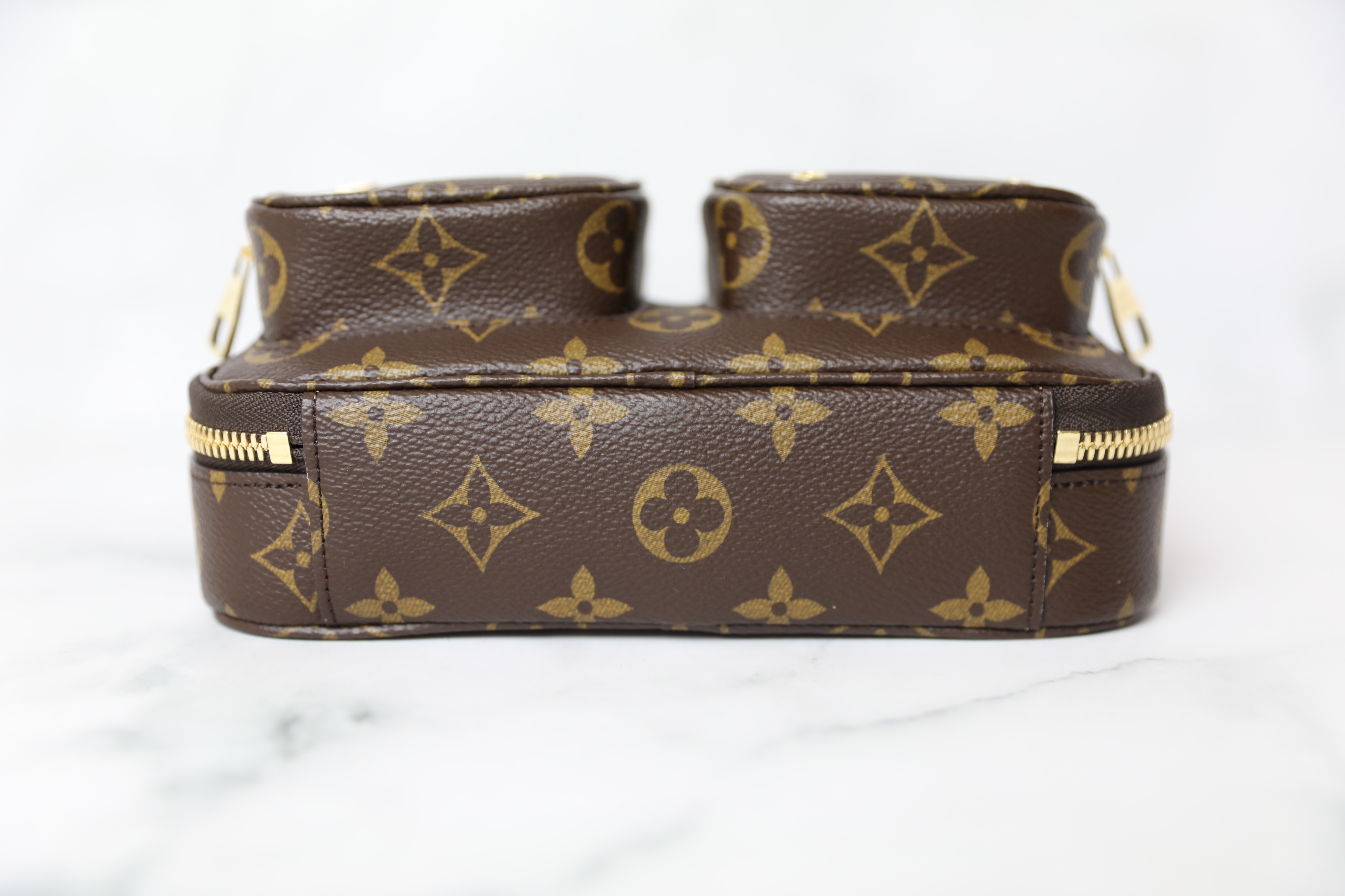Shop Louis Vuitton 2023 SS Monogram Unisex Street Style Leather Crossbody  Bag Logo by BeBeauty