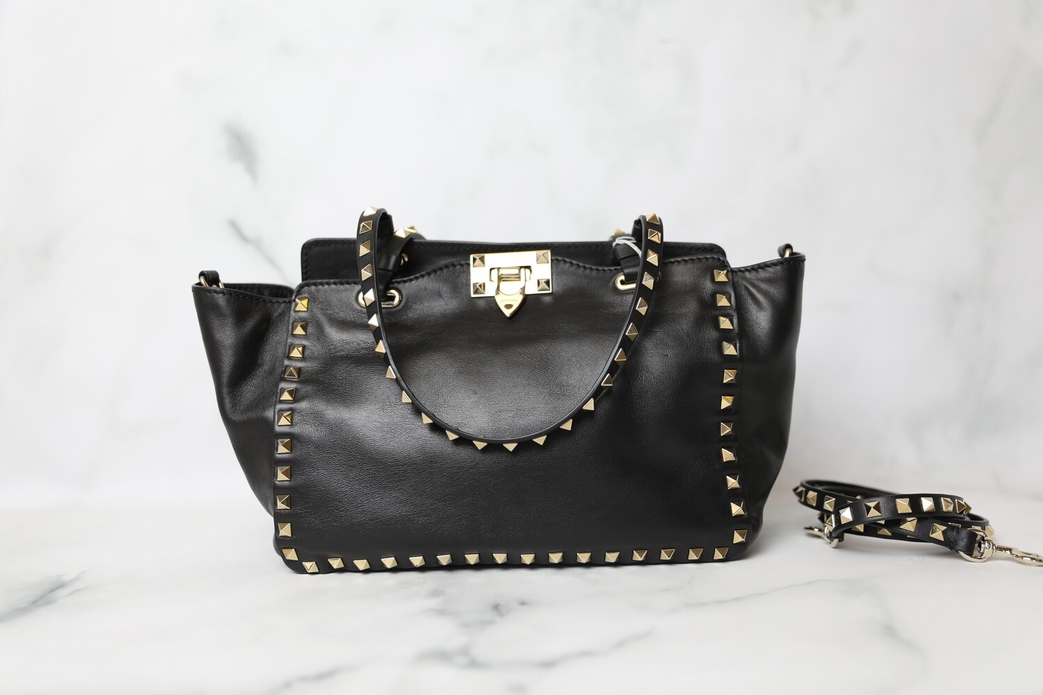 Valentino Rockstud Tote, Black, Preowned in Dustbag WA001