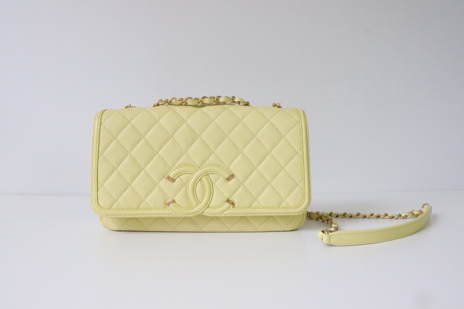 Chanel Filigree Medium Yellow Caviar Leather, Antique Gold Hardware, Preowned (Mint Condition) in Dustbag