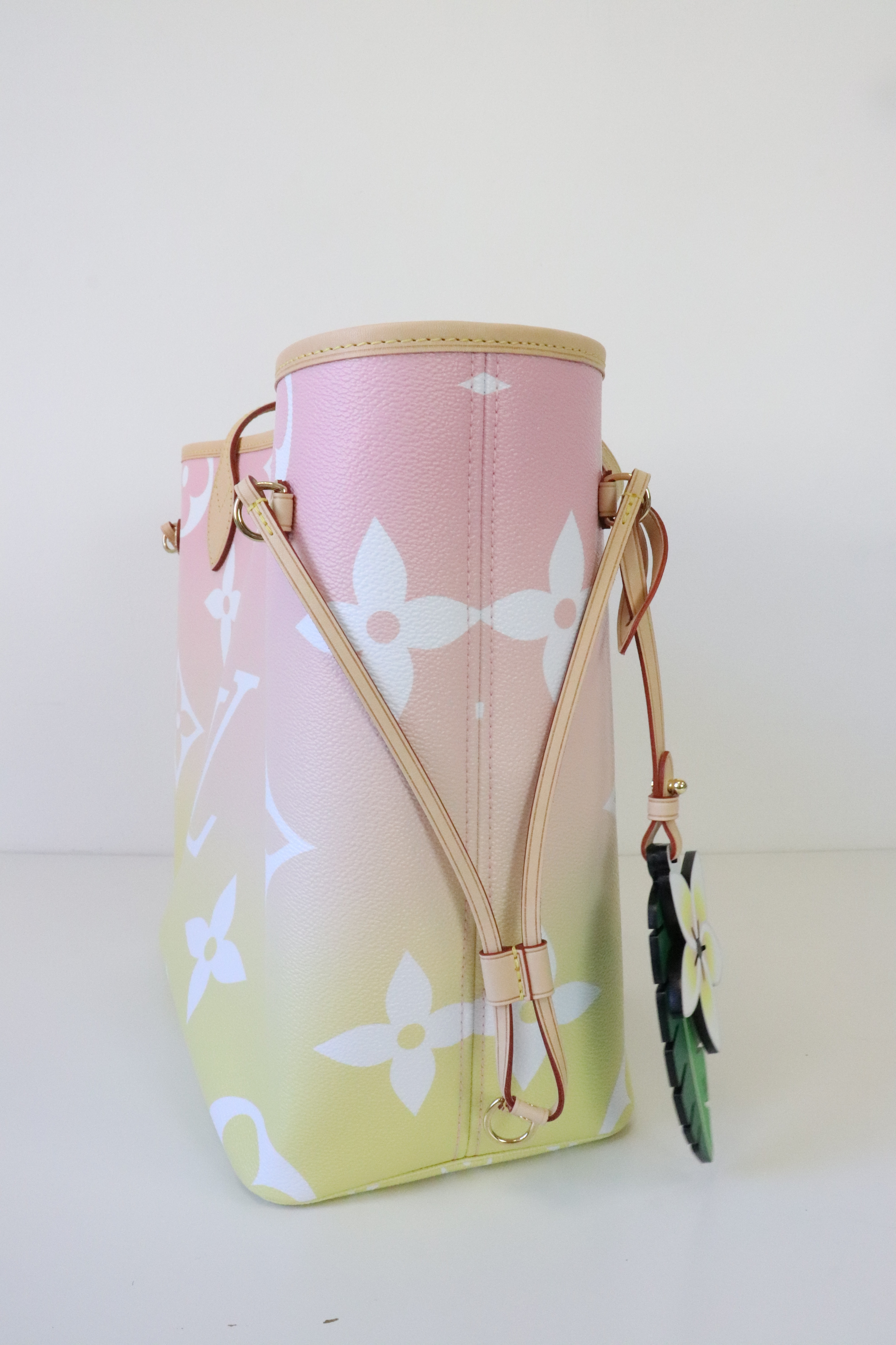 Louis Vuitton by The Pool Pink Neverfull Handbag MSLIRZDU 144030001801