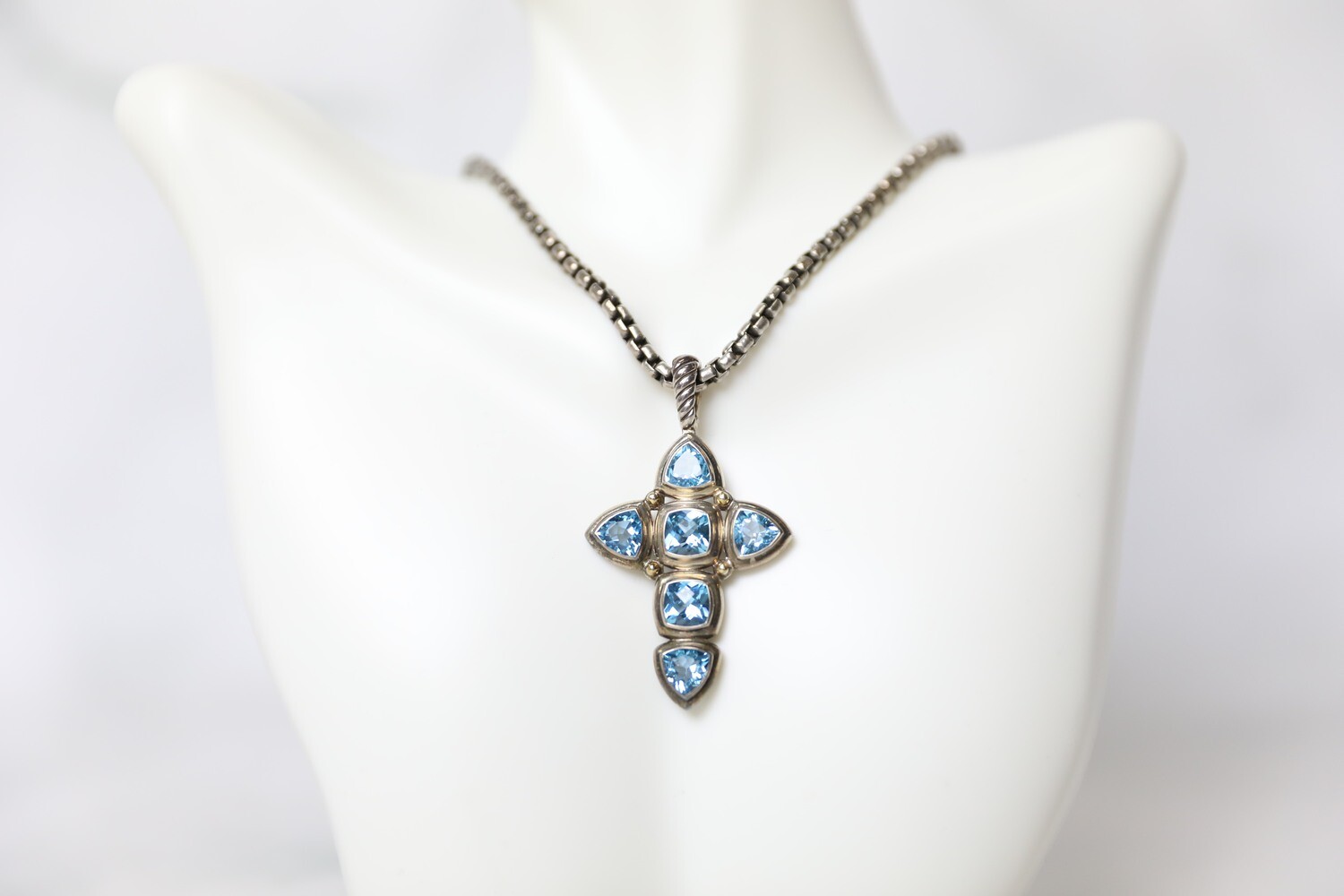 David Yurman Silver and Topaz Cross Necklace, Preowned no Dustbag WA001