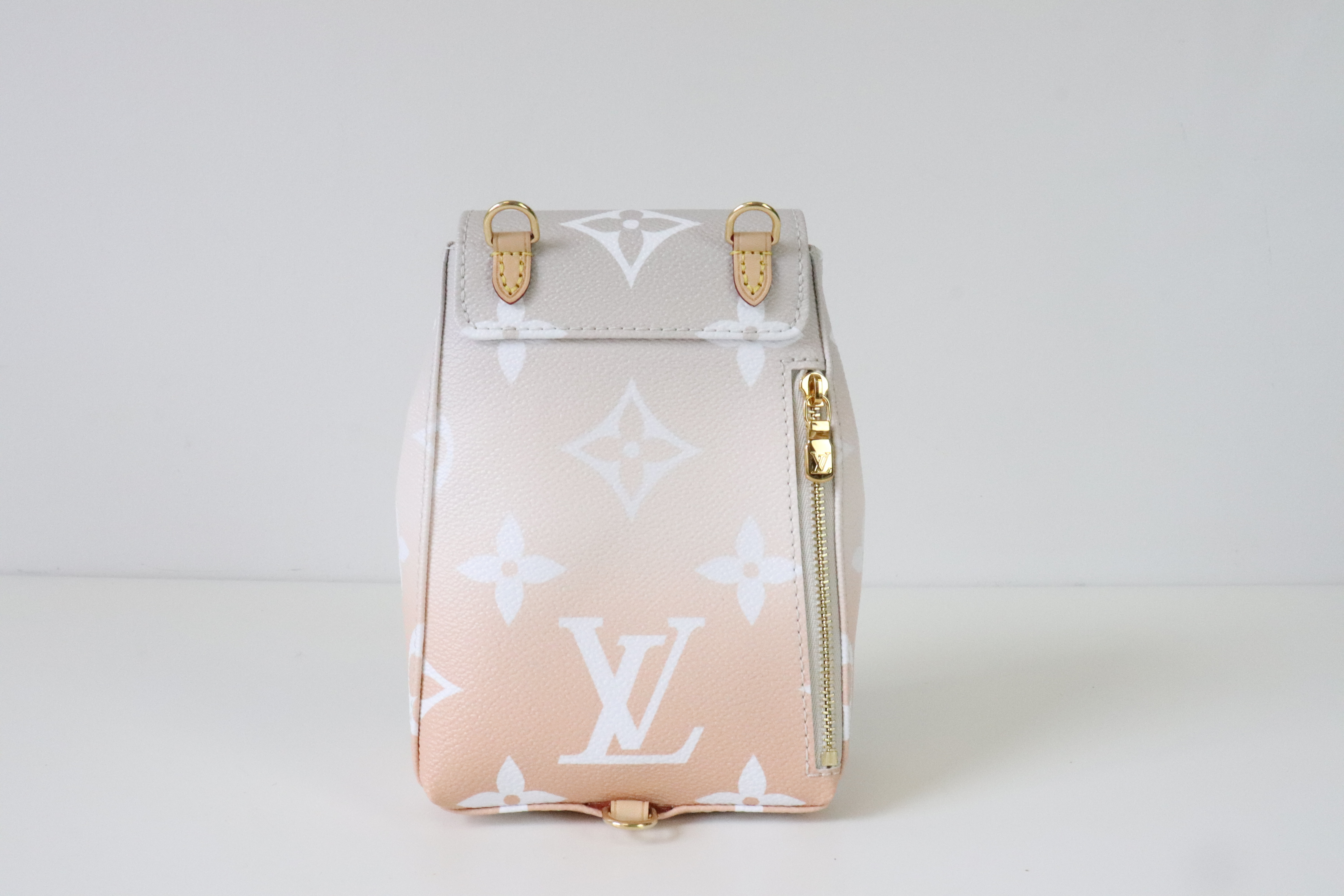  Louis Vuitton M45764 Monogram Tiny Backpack, 2-Way, Mini  Backpack, Shoulder Bag, gri bloom : Clothing, Shoes & Jewelry