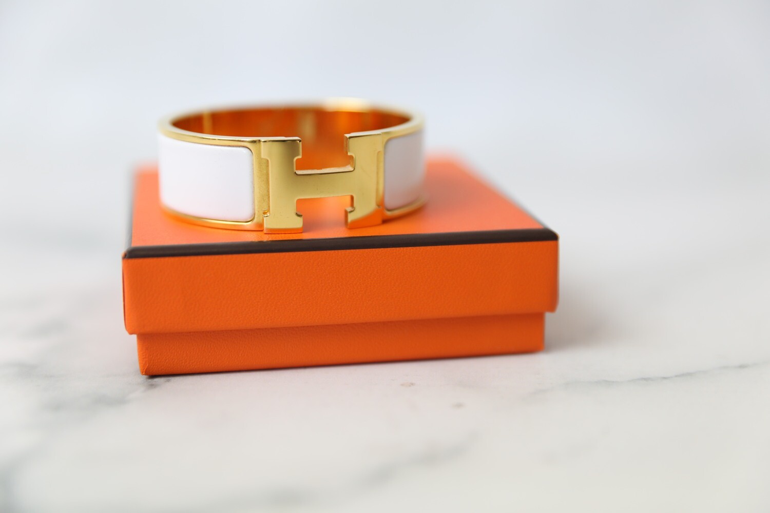 Hermes Clic Clas Bracelet, White, Preowned in Box WA001