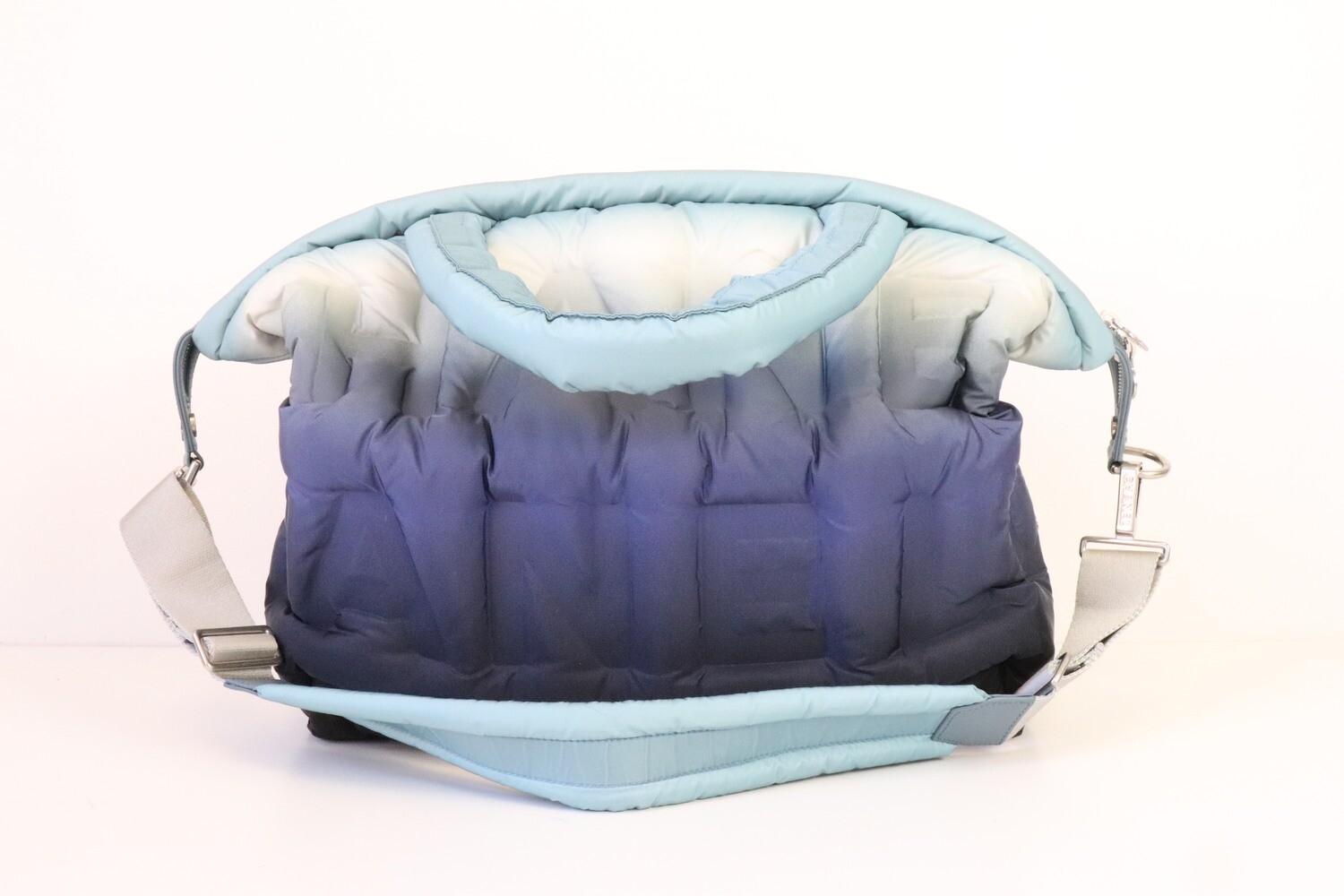 Chanel Doudone 18S Seasonal Tote Puffy Ombre, Preowned in Dustbag