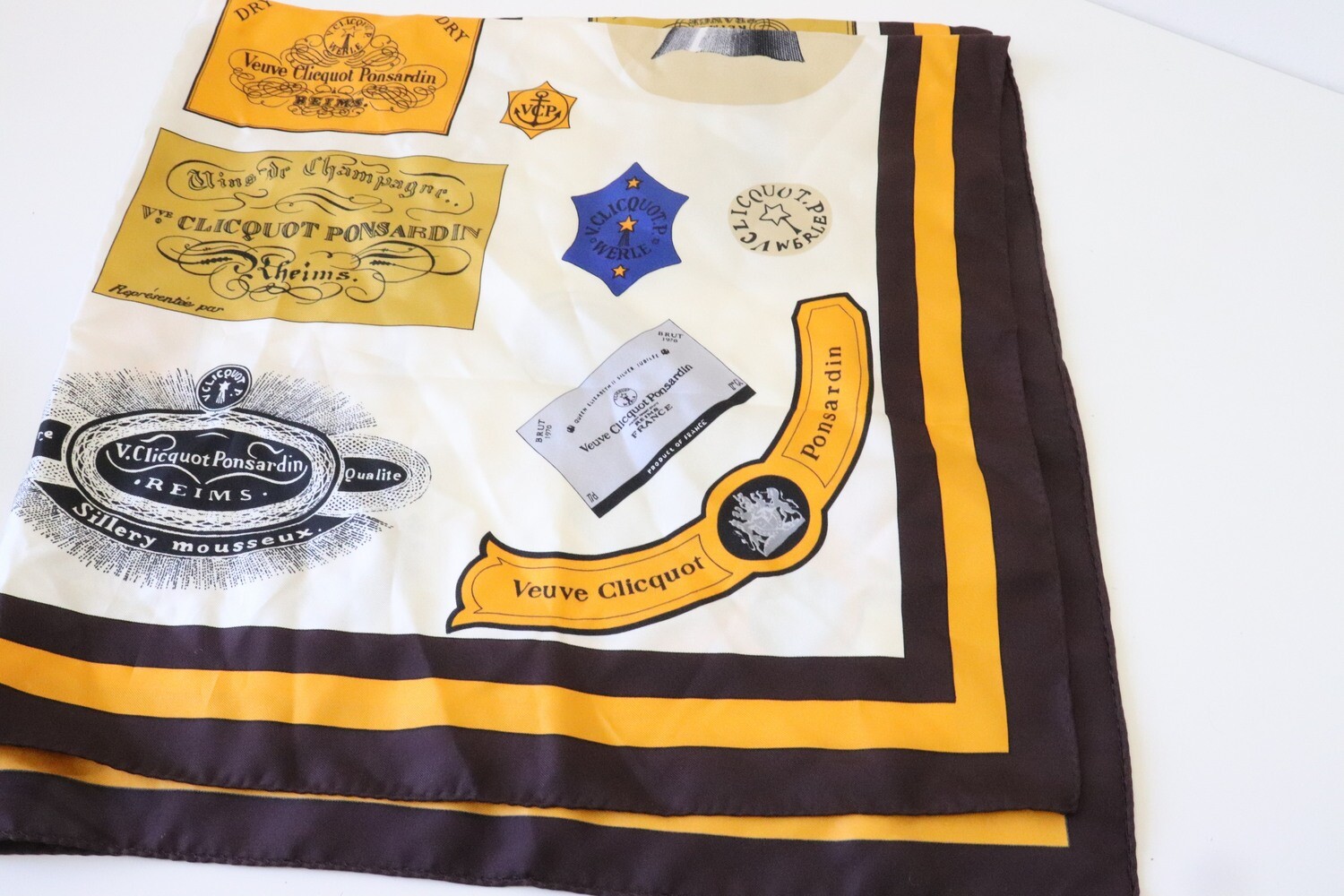 Hermes Scarf Veuve, Preowned - No Box