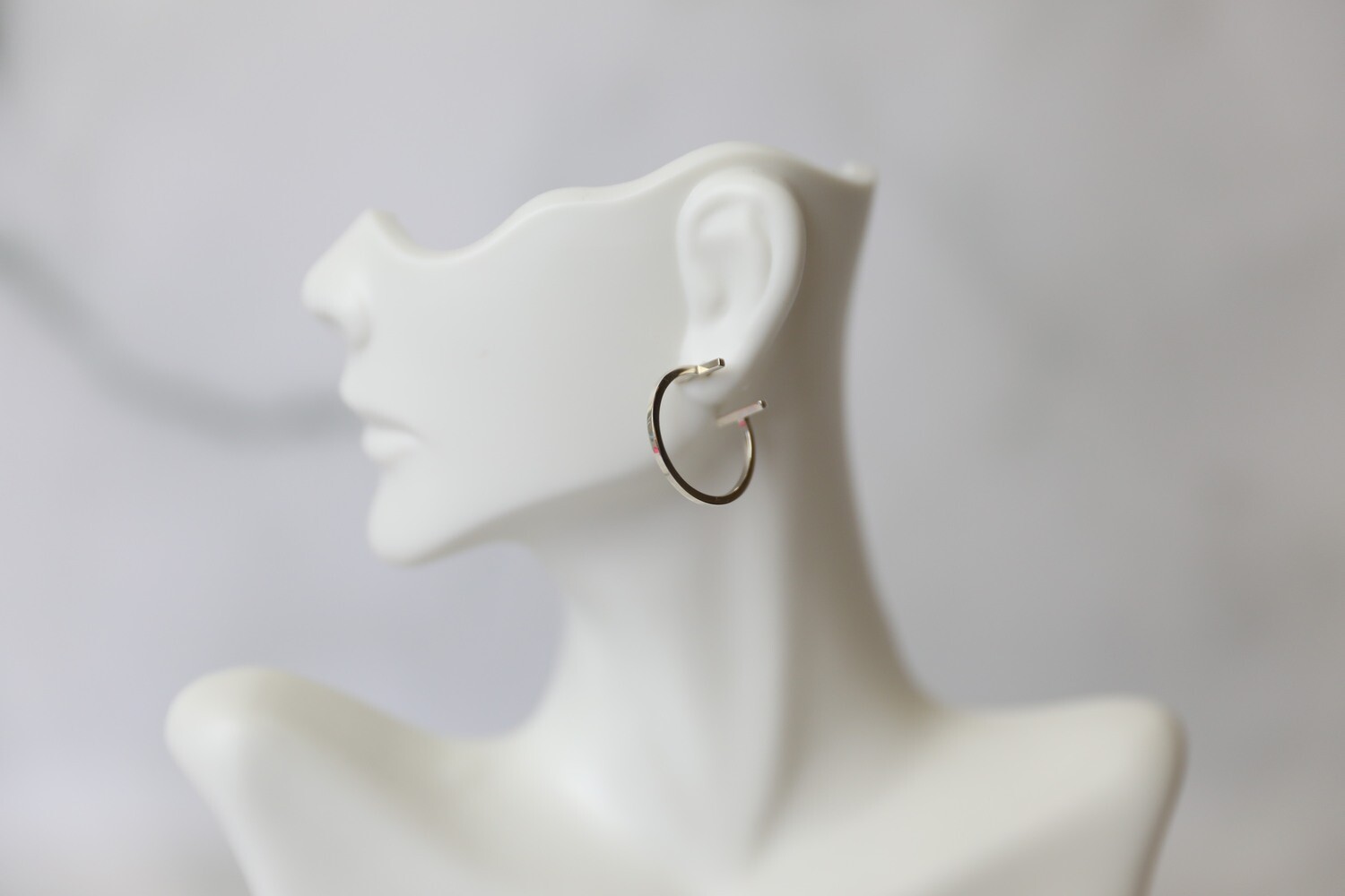 Tiffany Hoop Earrings, 925 Sterling Silver, Preowned in Pouch WA001