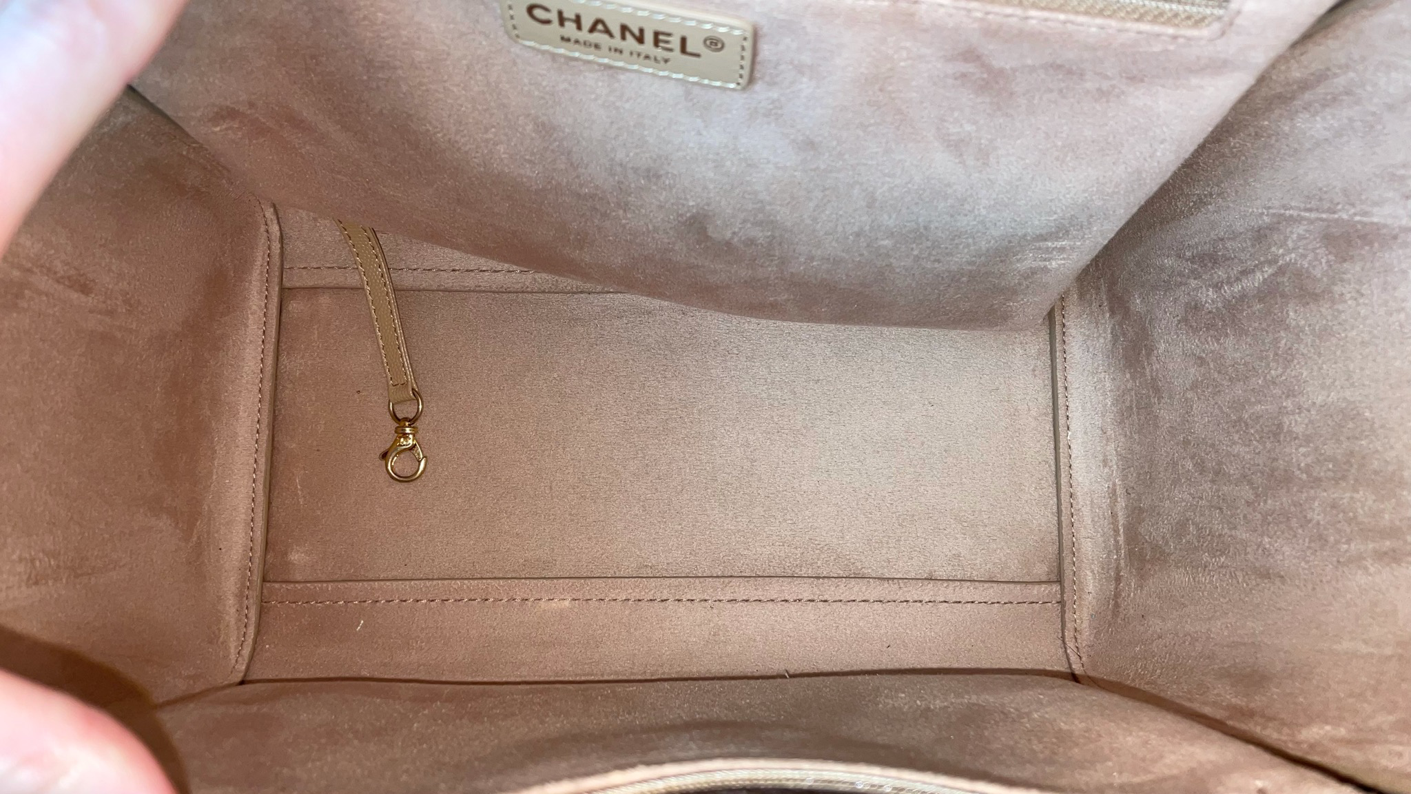 Chanel Deauville Small, Beige Caviar Leather with Gold Hardware, Preowned  in Dustbag WA001