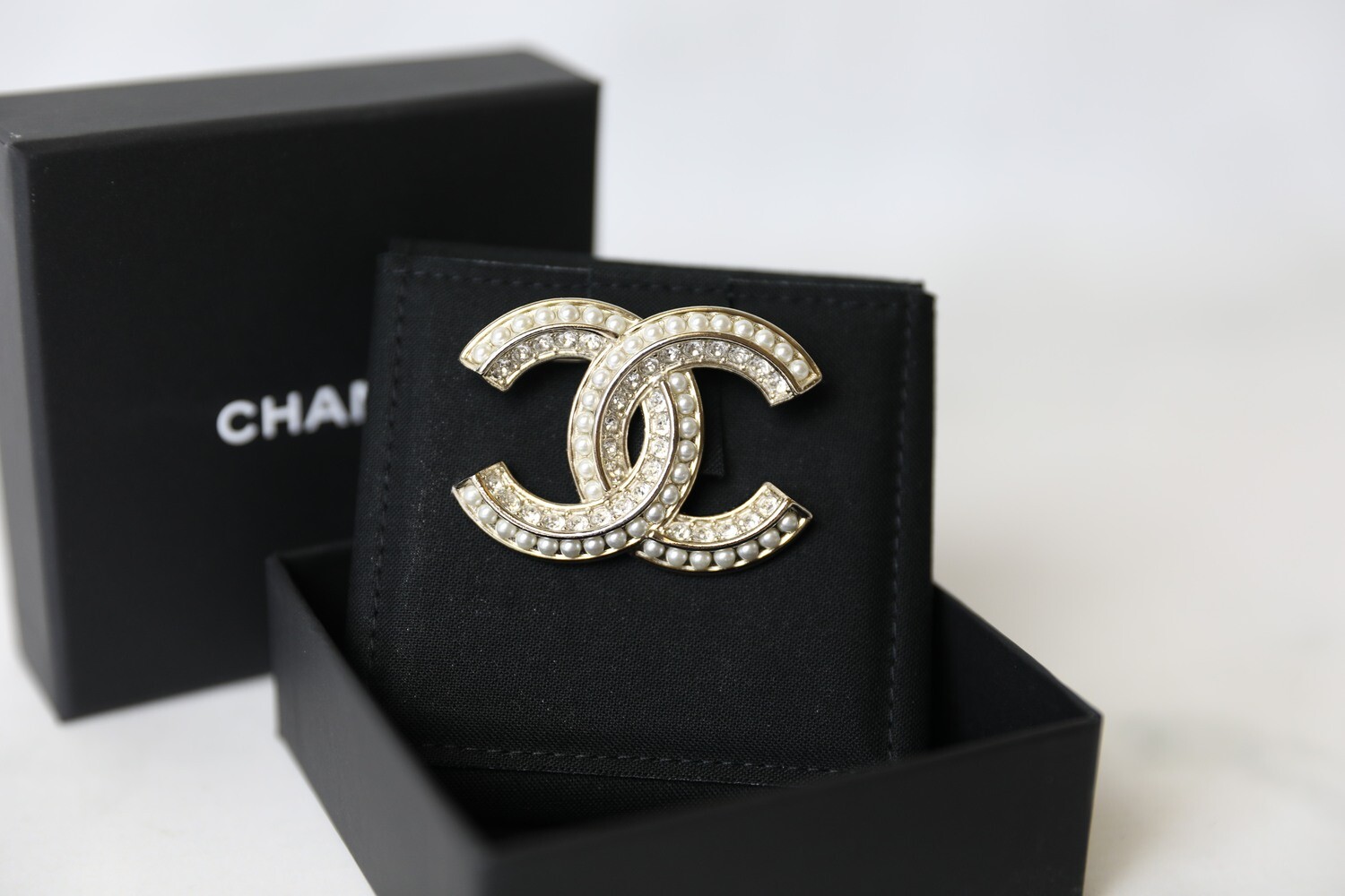 Chanel Brooch, Pearl and Crystal Outline, New in Box WA01