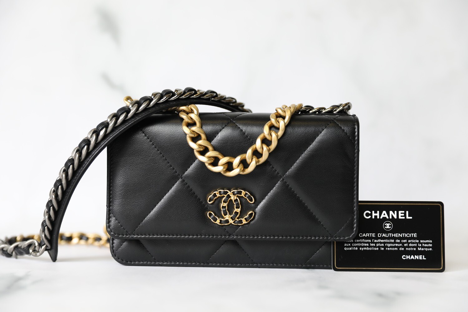 Sold at Auction: CHANEL 19 - CC Chain Maxi Black / Multi Metal Quilted  Lambskin Flap Shoulder Bag