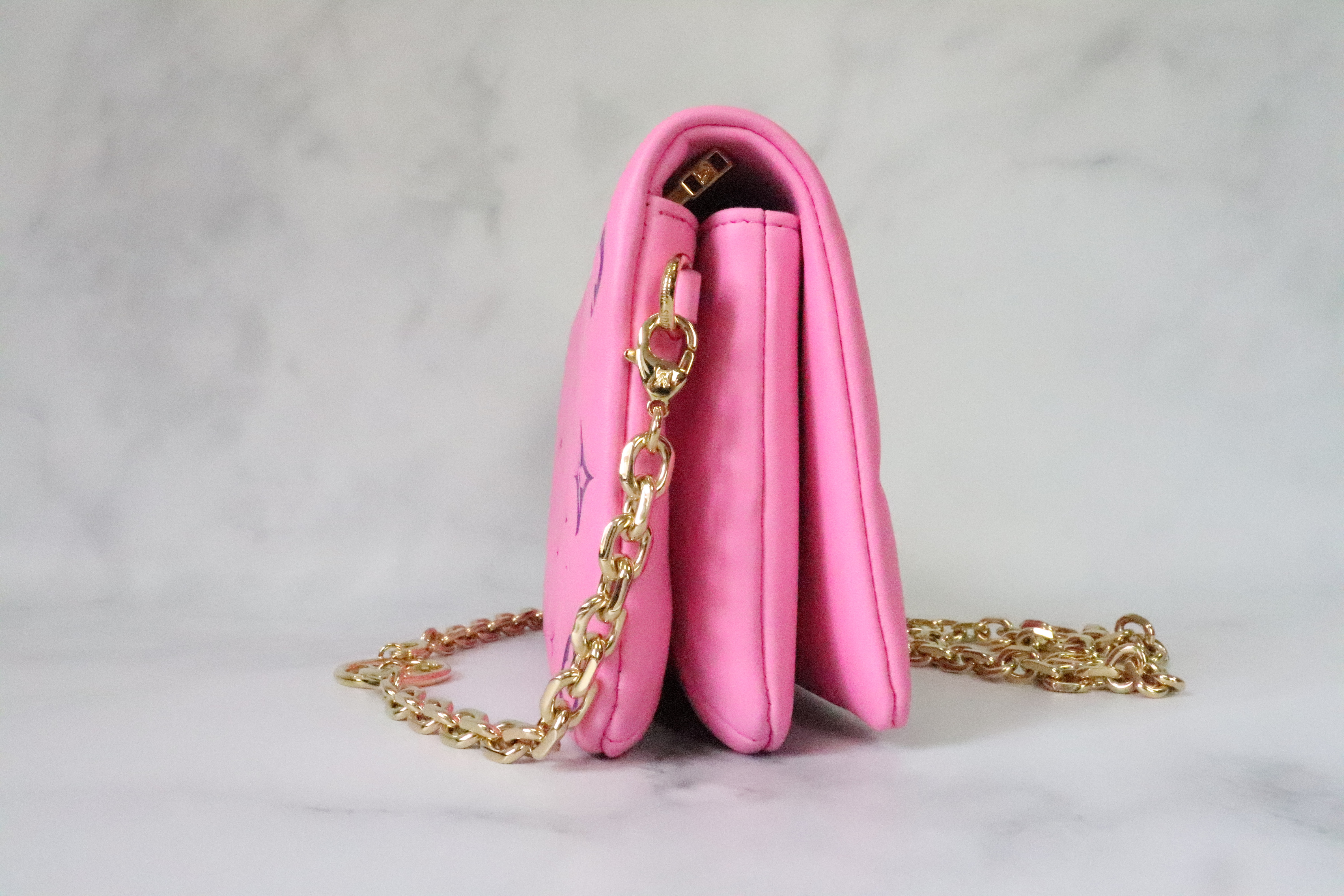 Louis Vuitton Pop My Heart Pouch, Pink, New in Box MA001 - Julia Rose  Boston