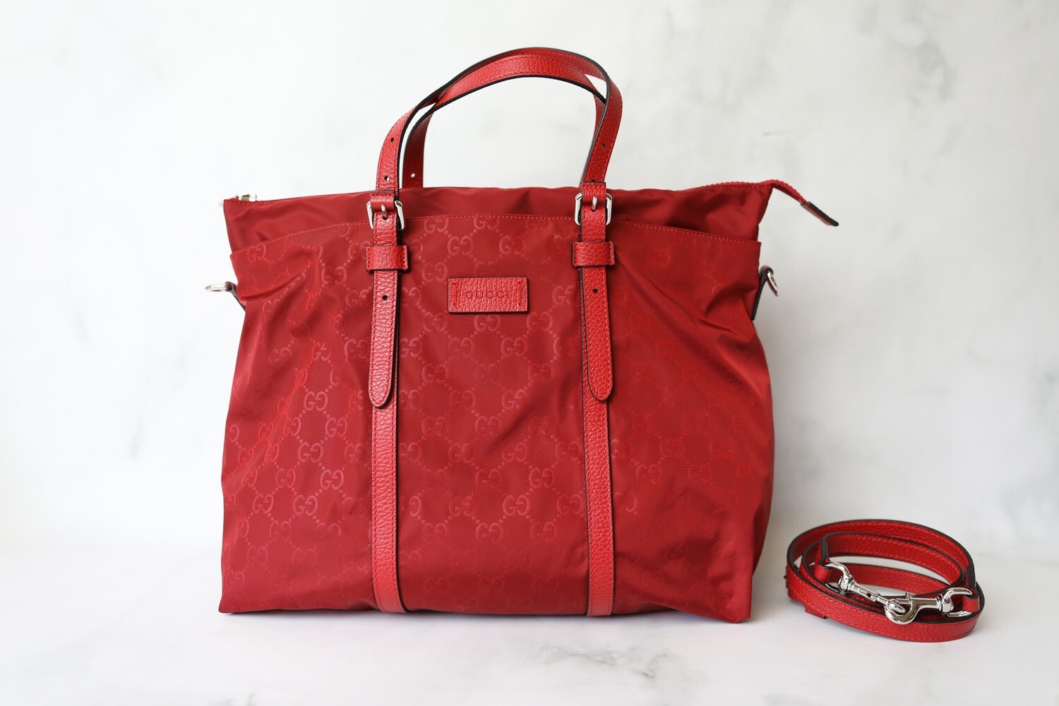 Gucci Tote, Red Nylon, New in Dustbag WA001