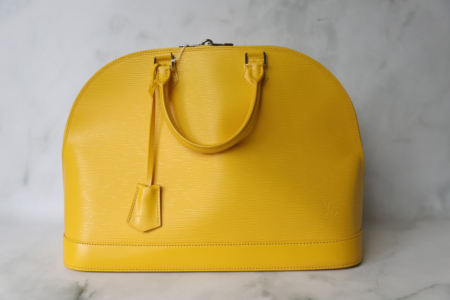 Louis Vuitton Alma GM, Yellow Epi Leather, Preowned no Dustbag WA001