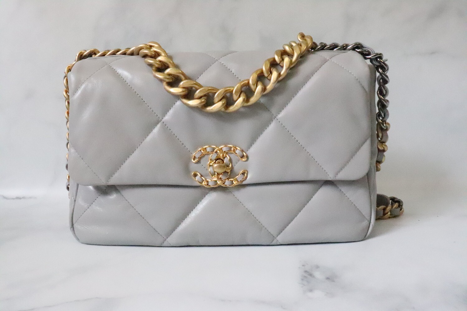 Chanel 19 Large, Grey Leather, Preowned in Dustbag WA001 - Julia Rose  Boston | Shop