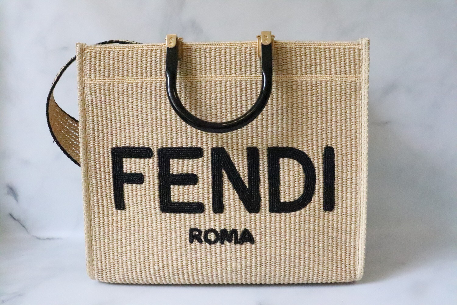 Fendi Sunshine Tote Raffia, New in Dustbag