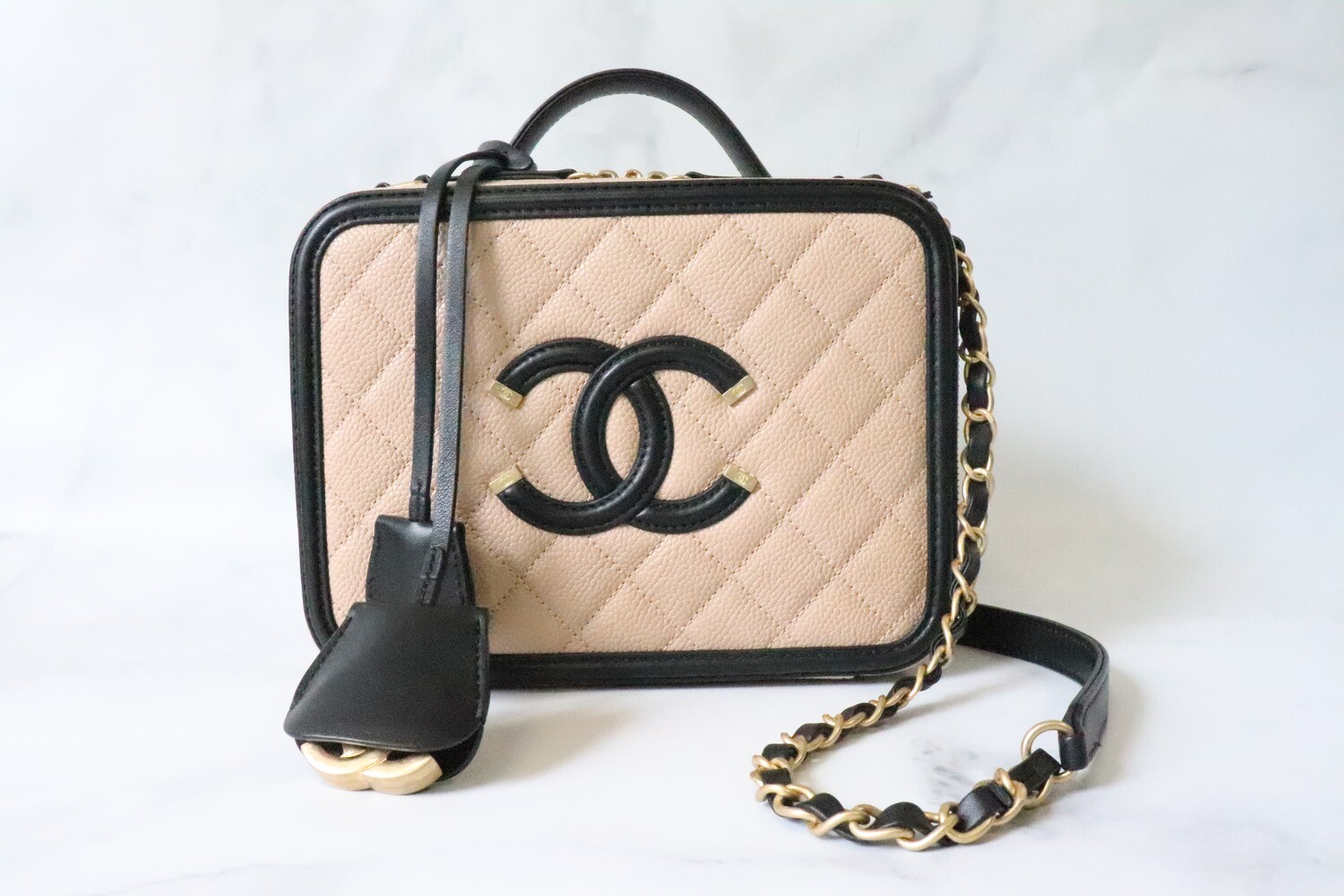 Chanel Vanity Filigree Small, Beige Caviar Leather, Brushed Gold Hardware, Preowned in Dustbag
