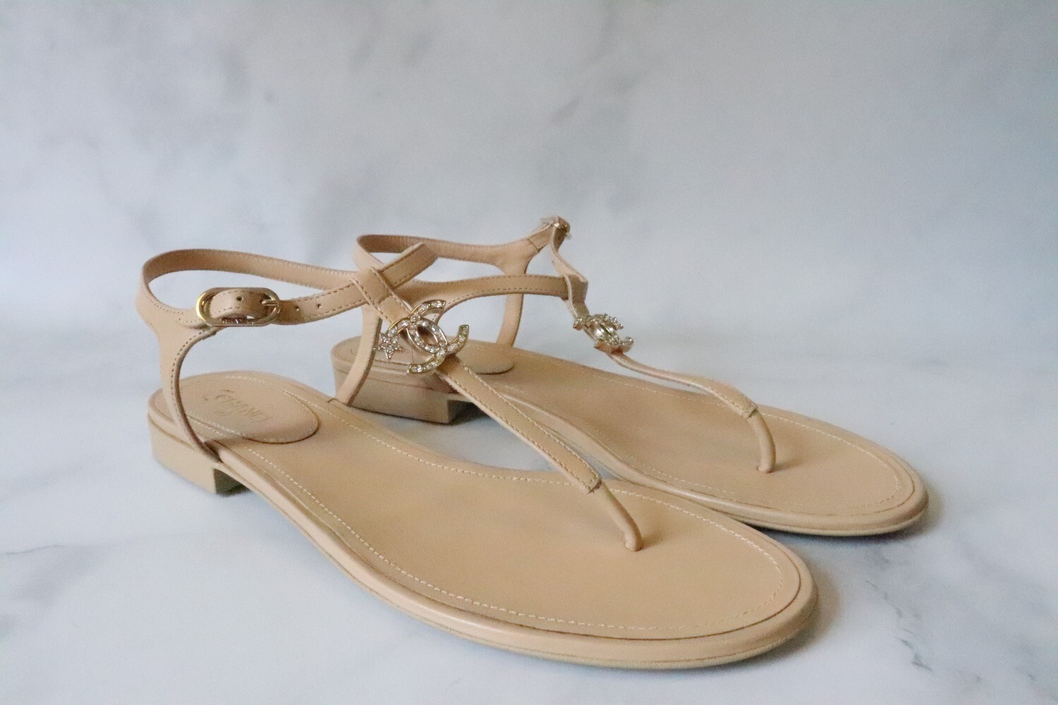Chanel Shoes Thong Beige with Star, New in Box