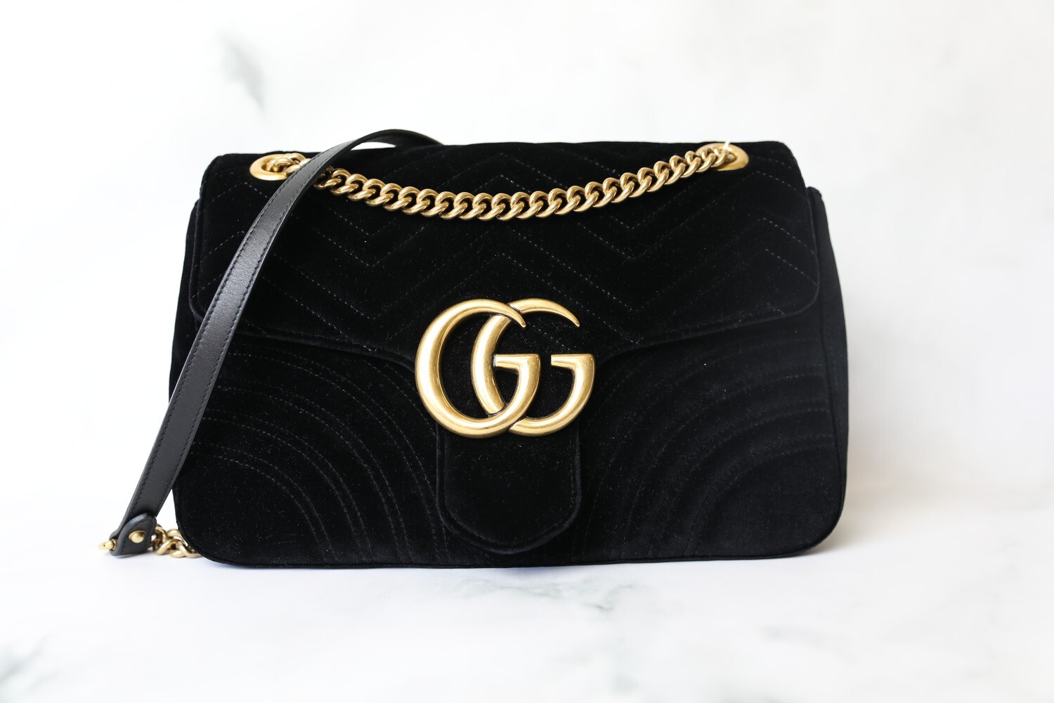 Gucci Marmont Medium, Black Velvet, Preowned in Dustbag WA001