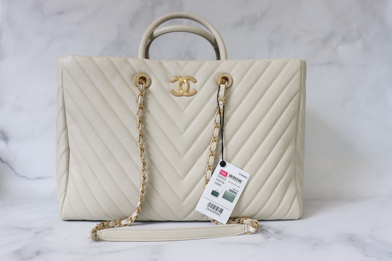 Chanel Large Coco Handle Tote Bag 18A Ivory Caviar leather Brushed Gold Hardware Preowned in Dustbag