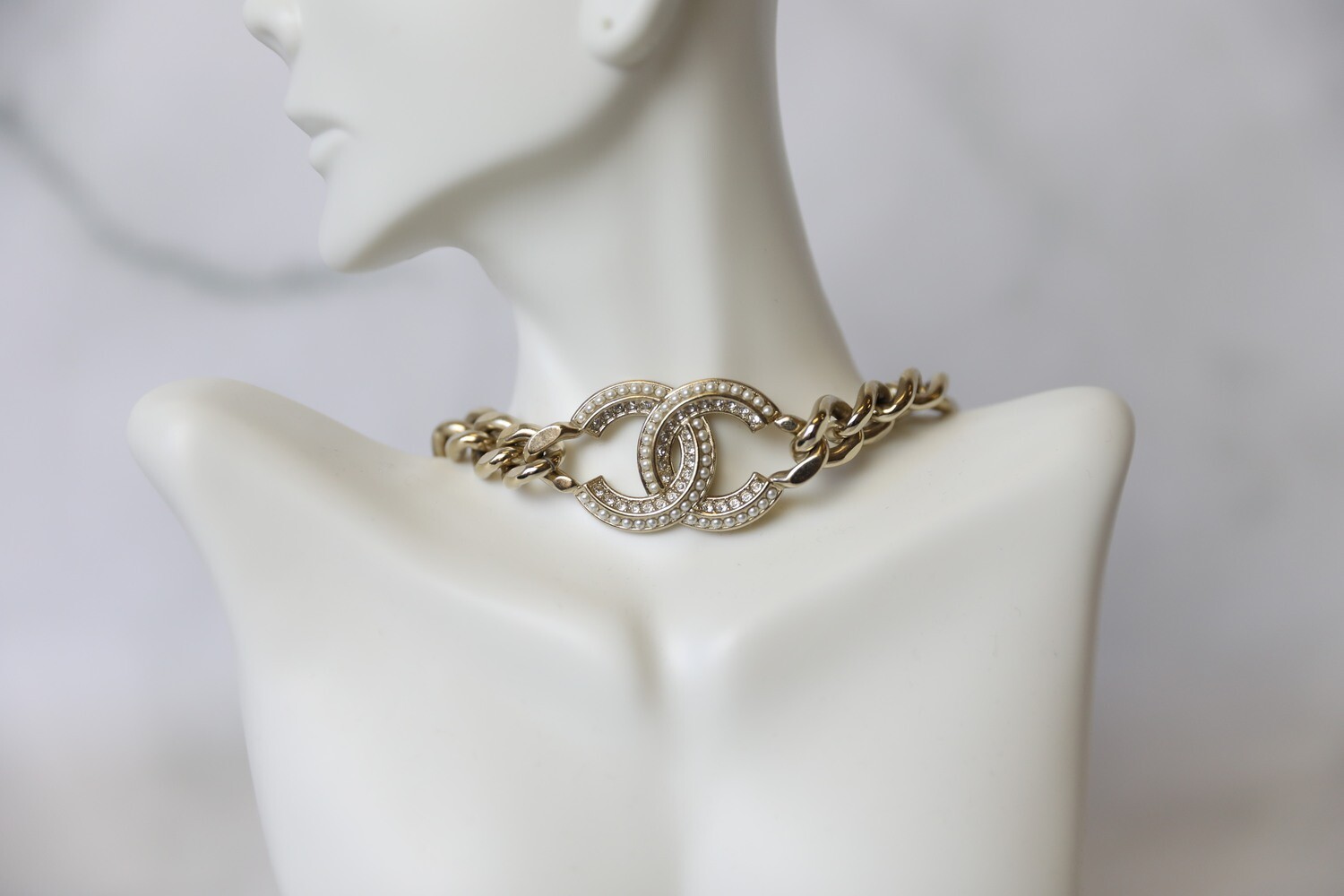 Chanel Choker Necklace, Chain Link with Pearl and Crystals, New in Box WA001